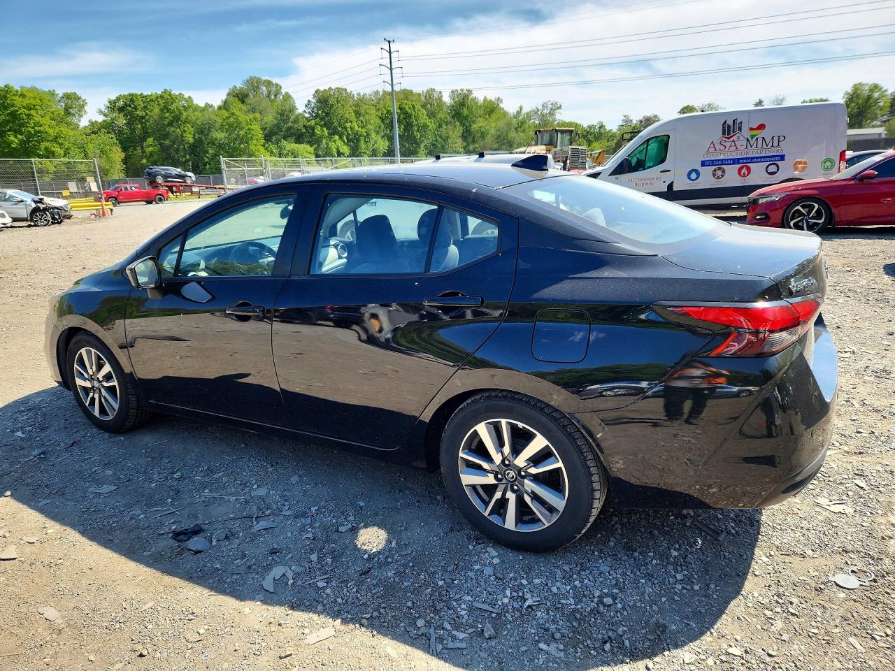 NISSAN VERSA 2020 — 3