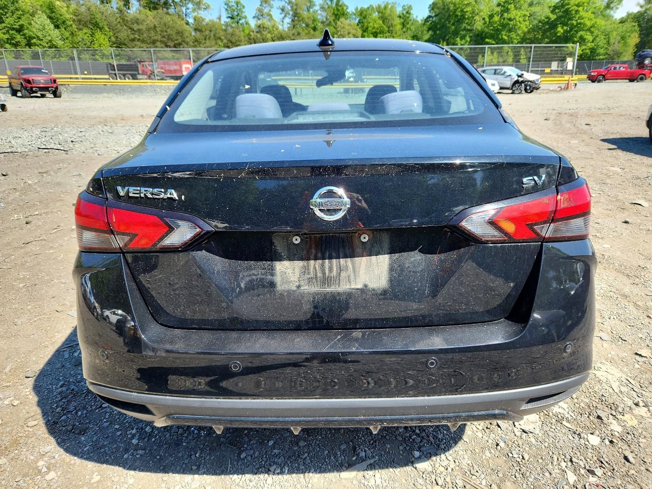 NISSAN VERSA 2020 — 7