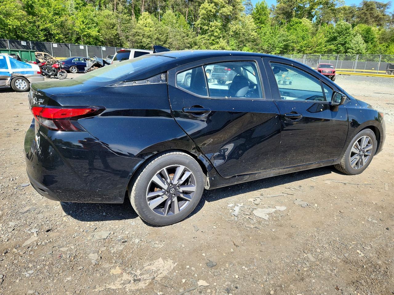 NISSAN VERSA 2020 — 4