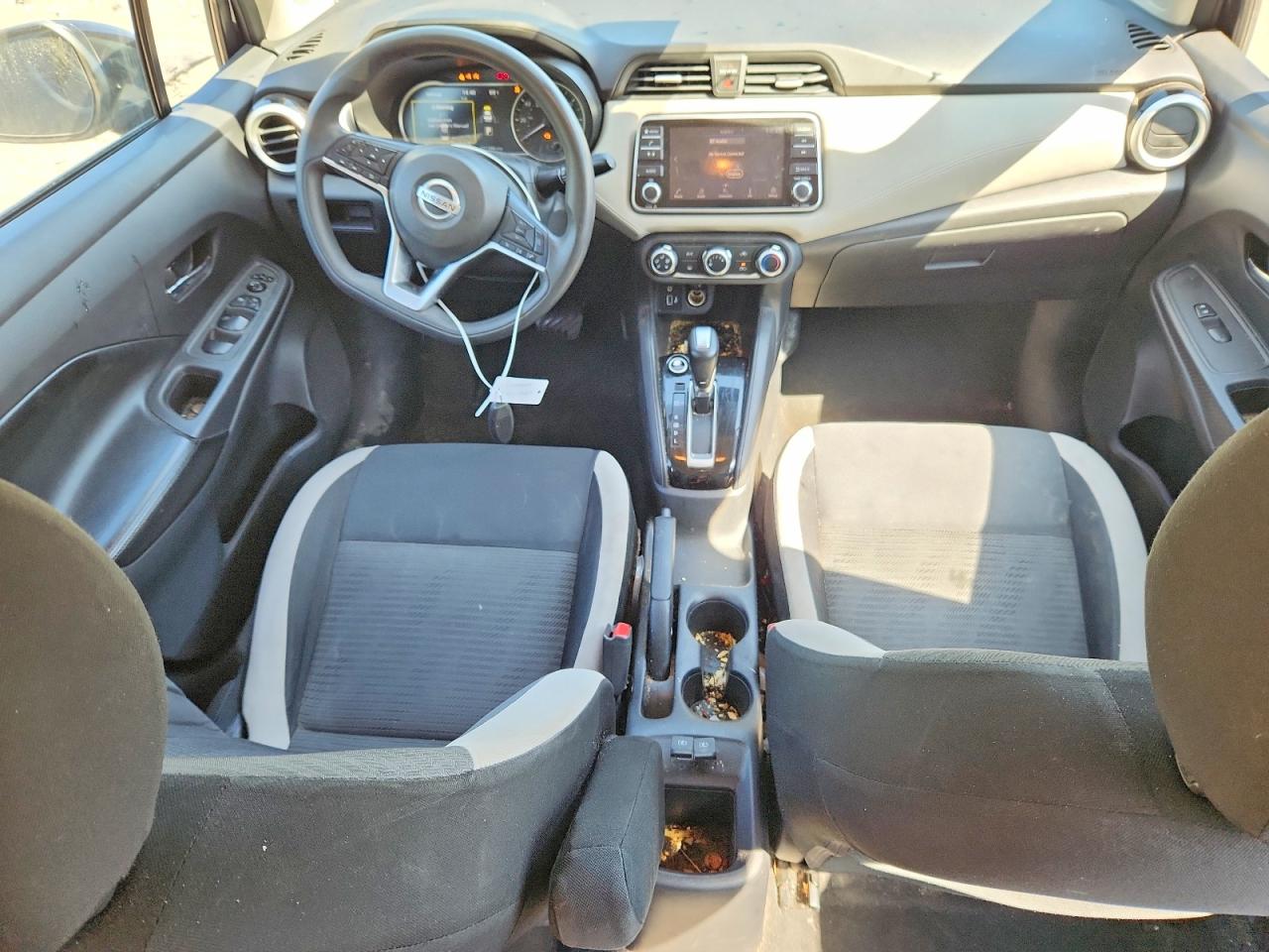 NISSAN VERSA 2020 — 9