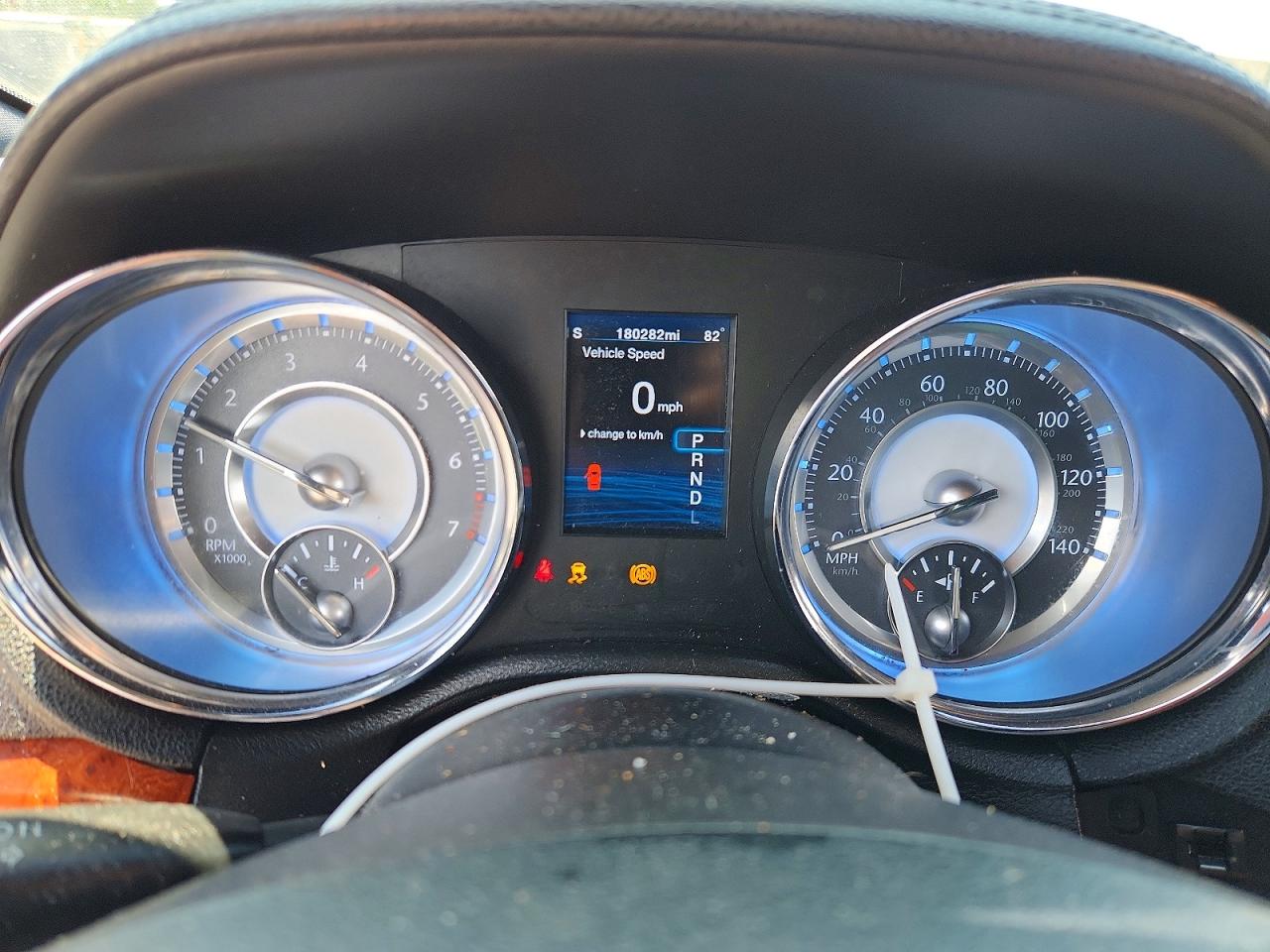 CHRYSLER 300 2012 — 10
