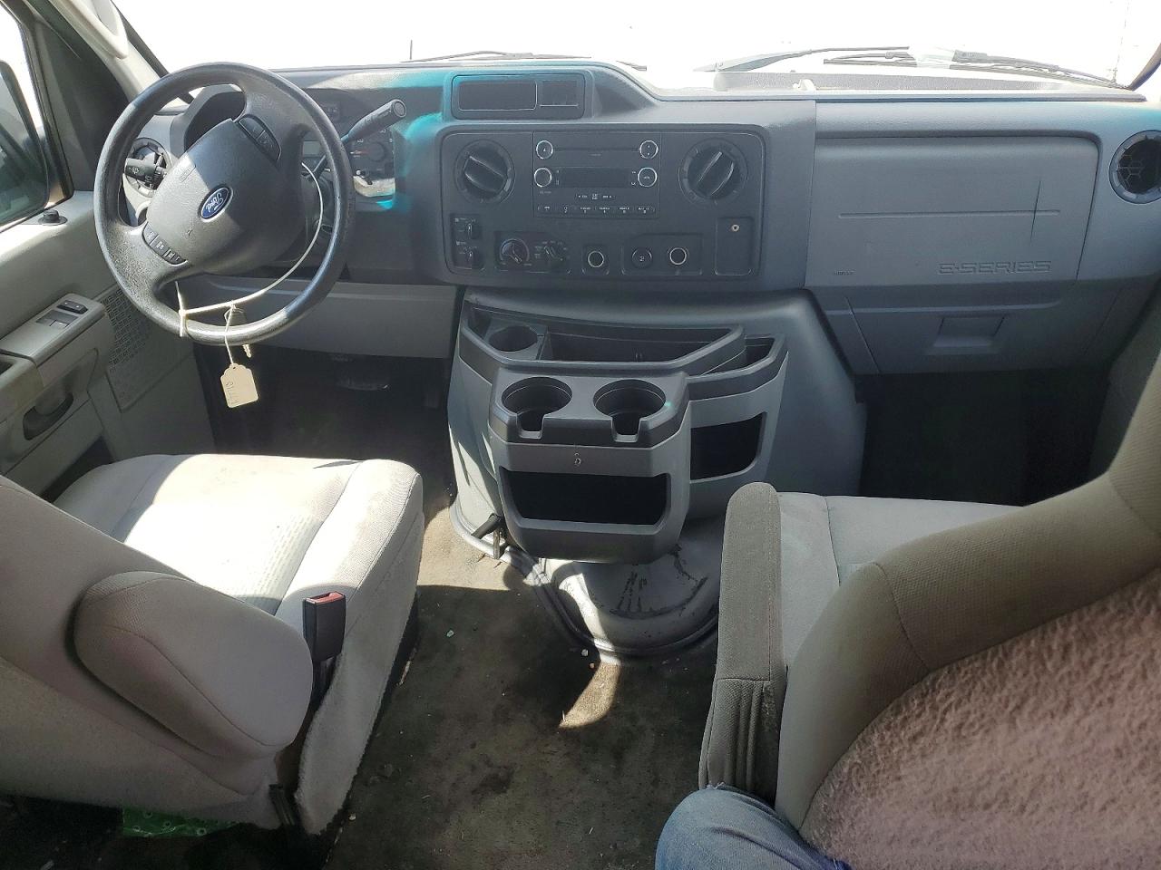 FORD ECONOLINE 2014 — 9