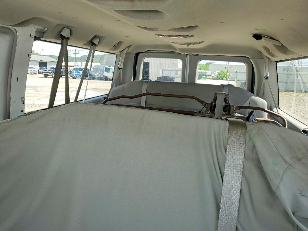 FORD ECONOLINE 2014 — 11