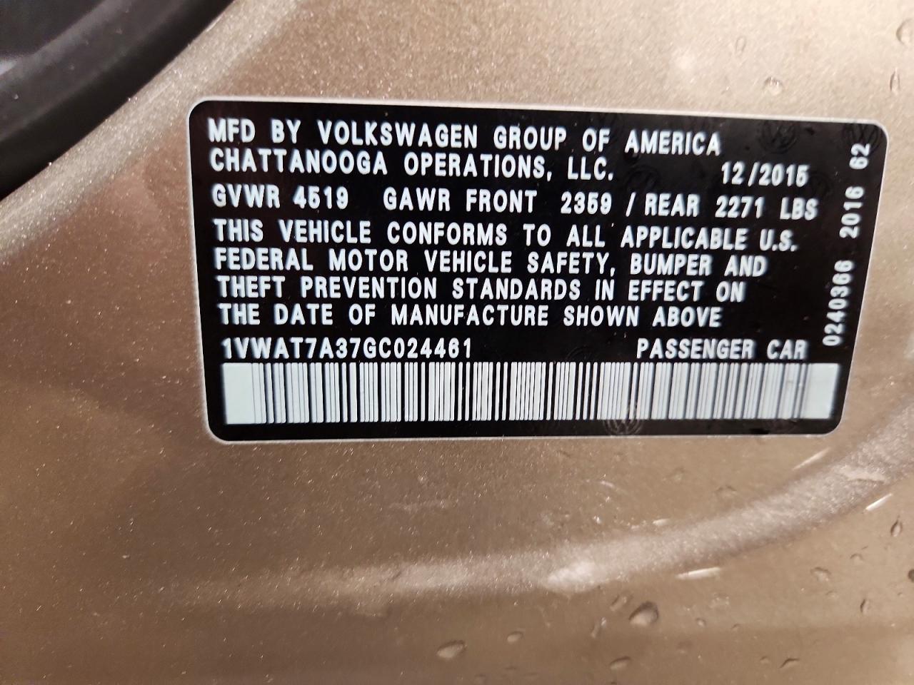 VOLKSWAGEN PASSAT 2016 — 14