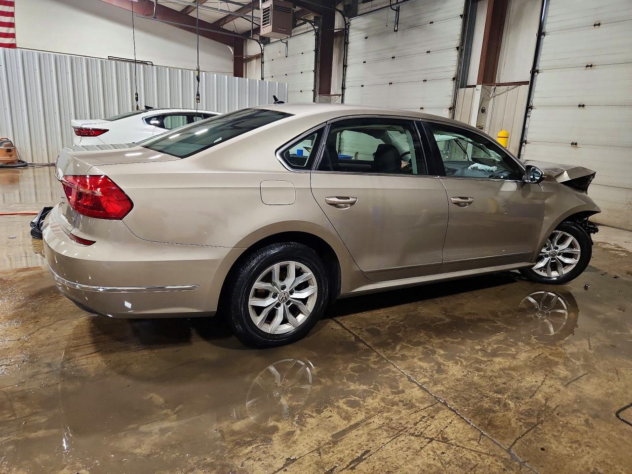 VOLKSWAGEN PASSAT 2016 — 4