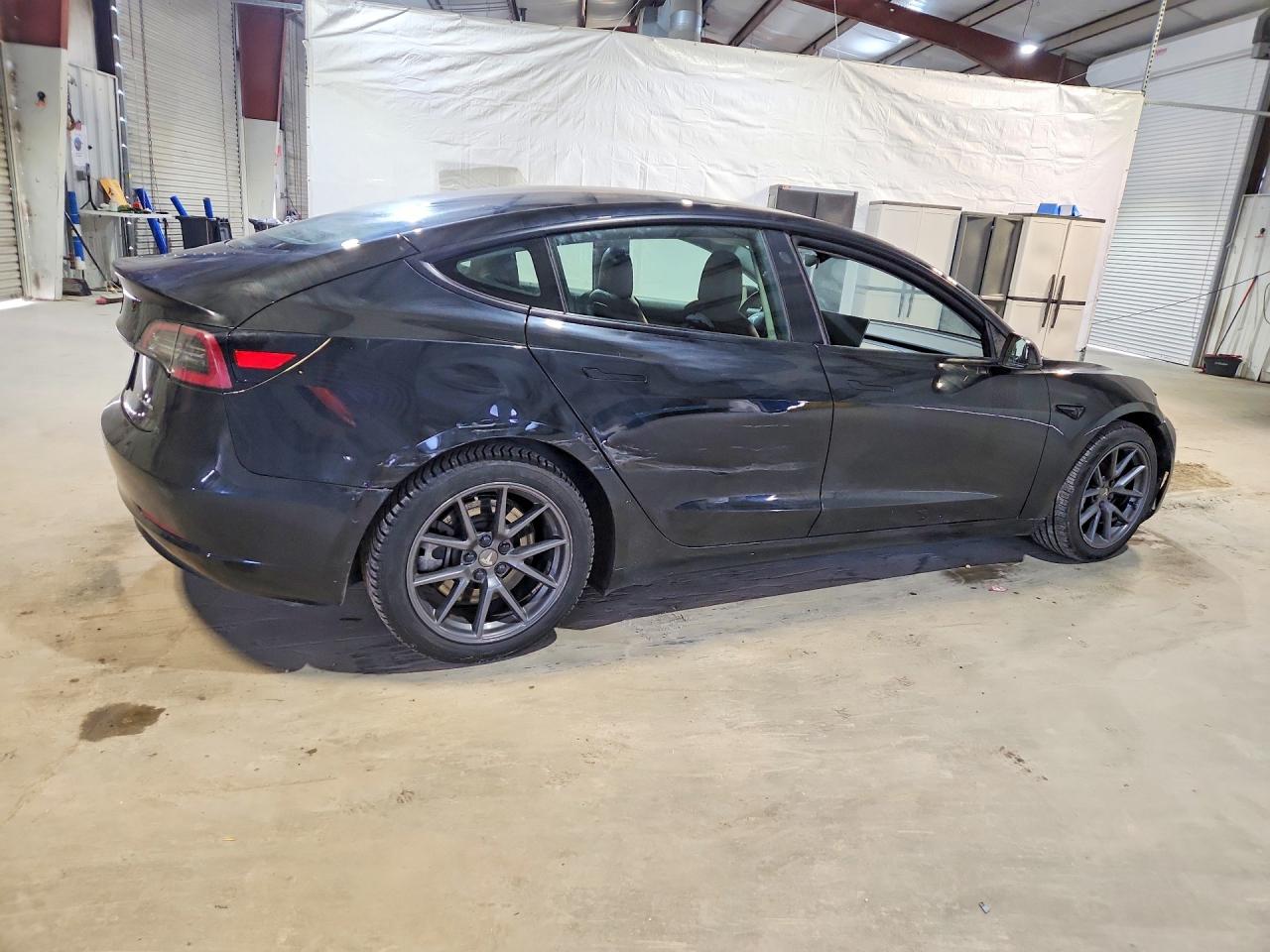 TESLA MODEL 3 2021 — 4