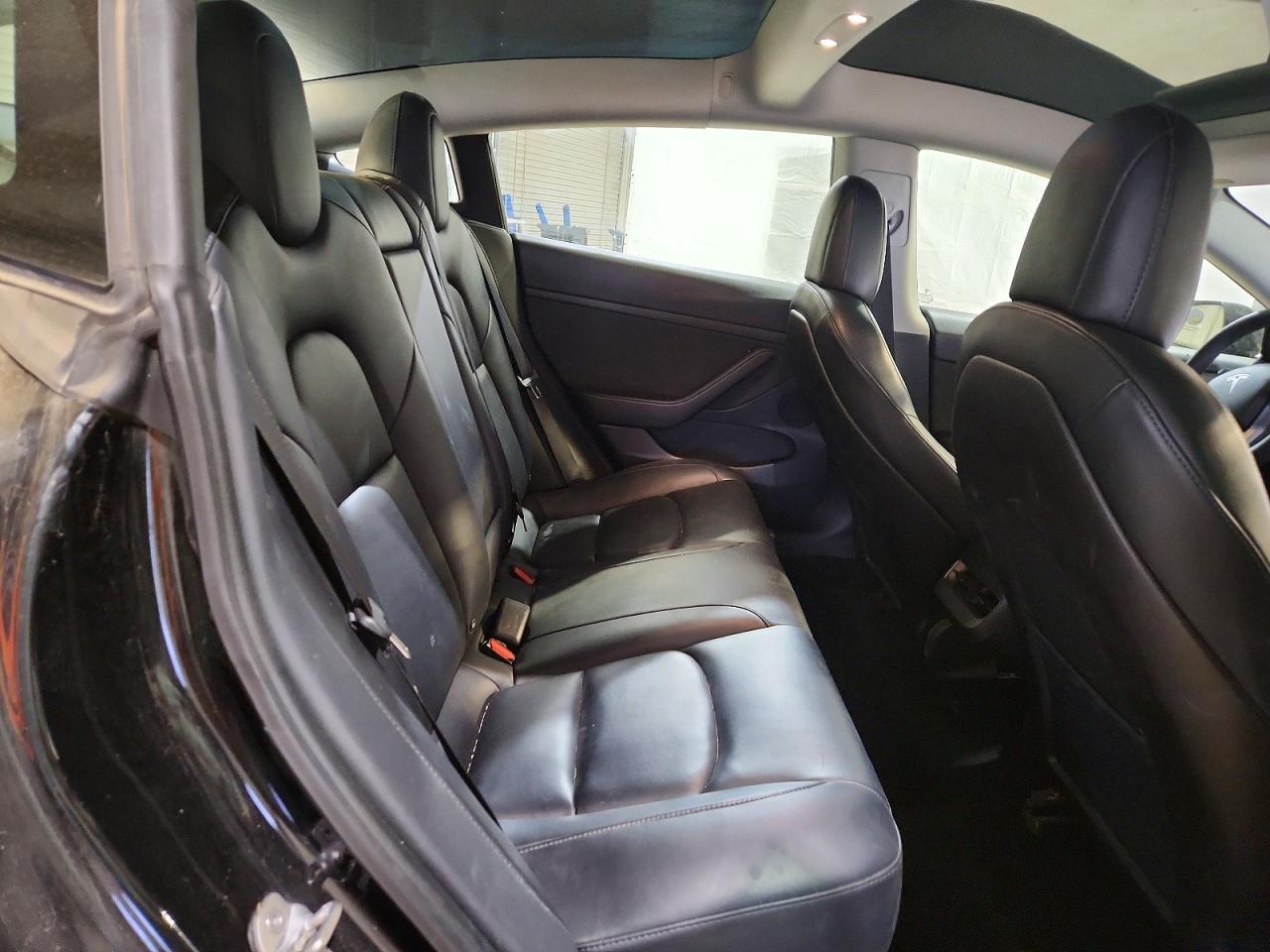 TESLA MODEL 3 2021 — 11