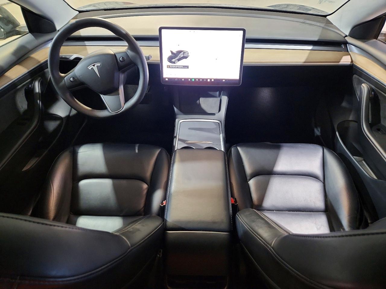 TESLA MODEL 3 2021 — 9