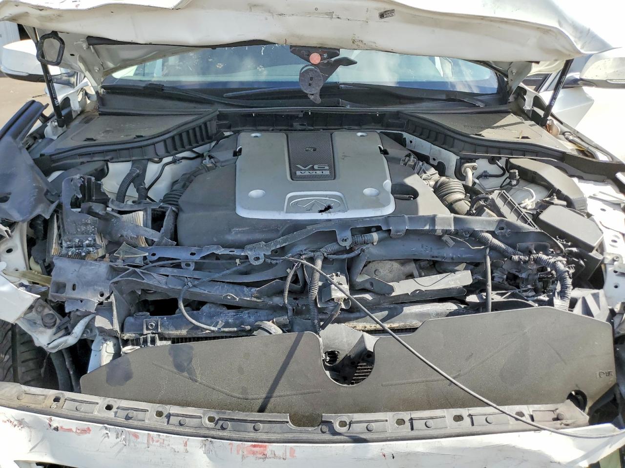 INFINITI Q50 2015 — 12