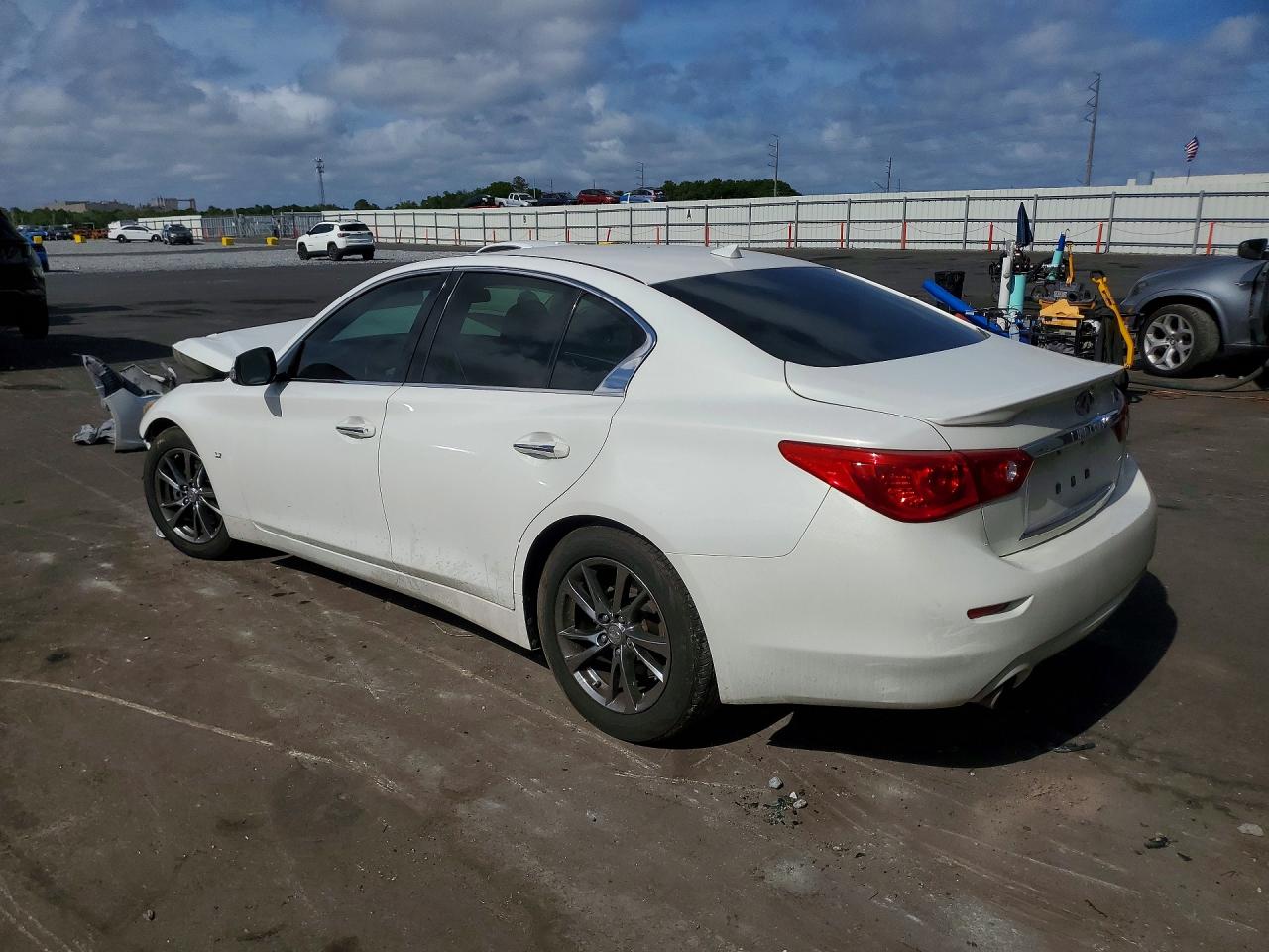 INFINITI Q50 2015 — 3