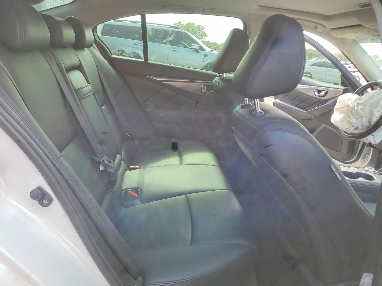 INFINITI Q50 2015 — 11