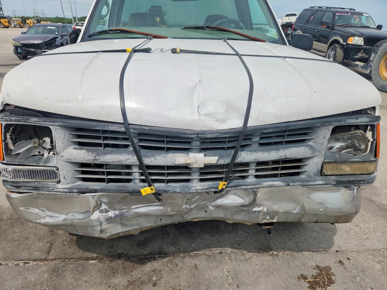 CHEVROLET GMT-400 1999 — 12