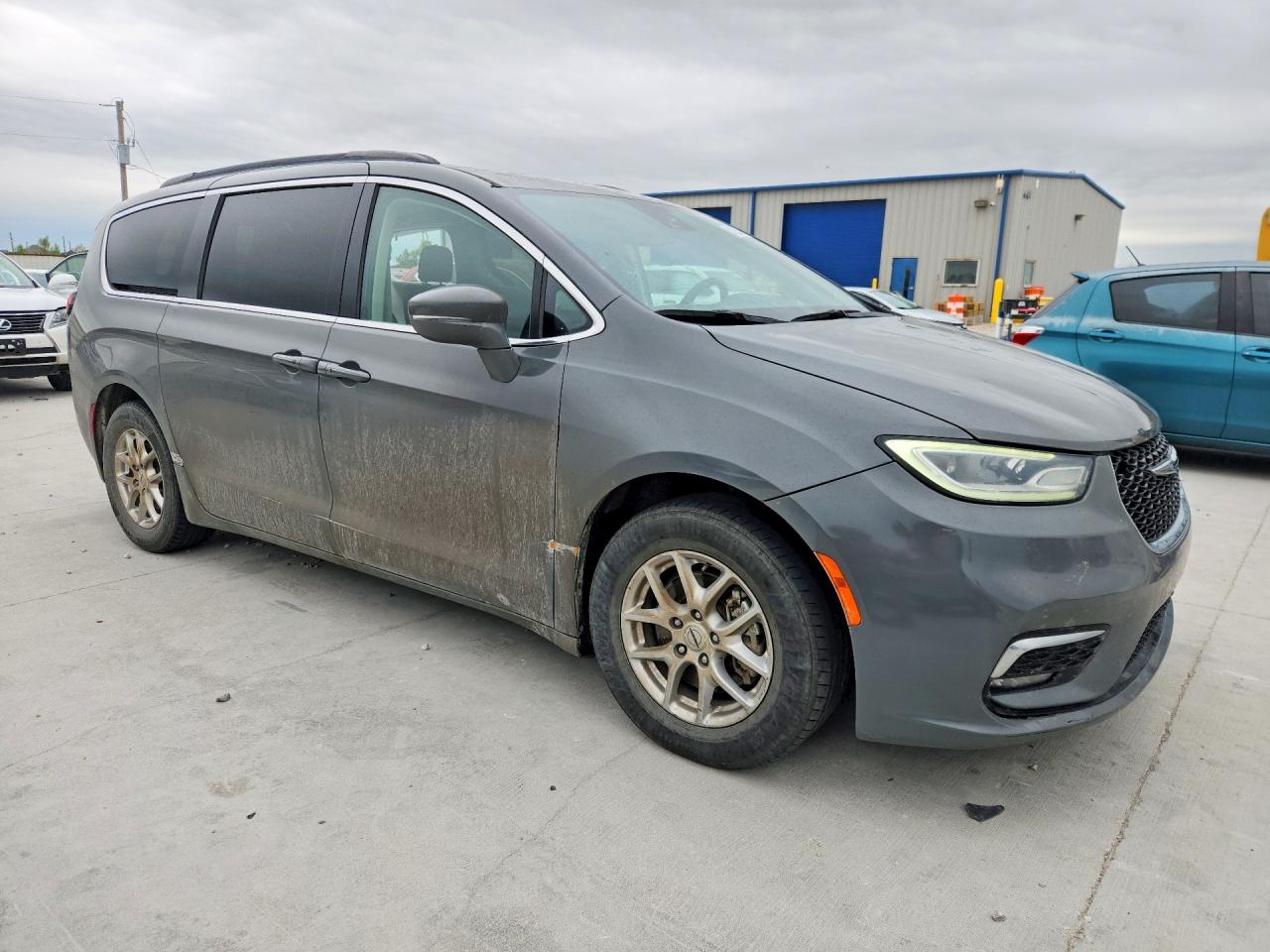 CHRYSLER PACIFICA 2022 — 5