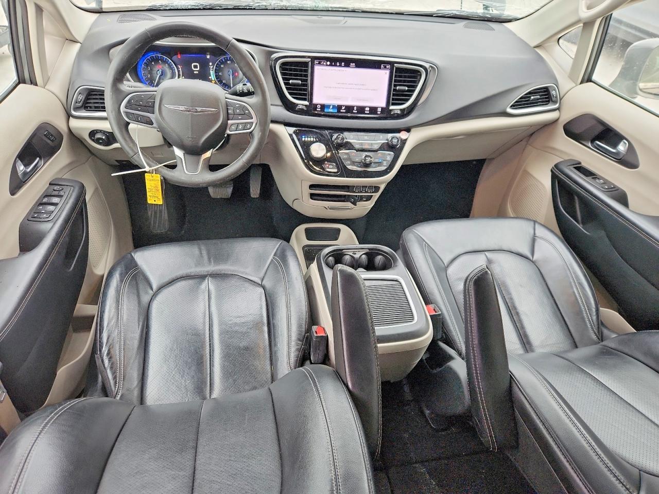 CHRYSLER PACIFICA 2022 — 9