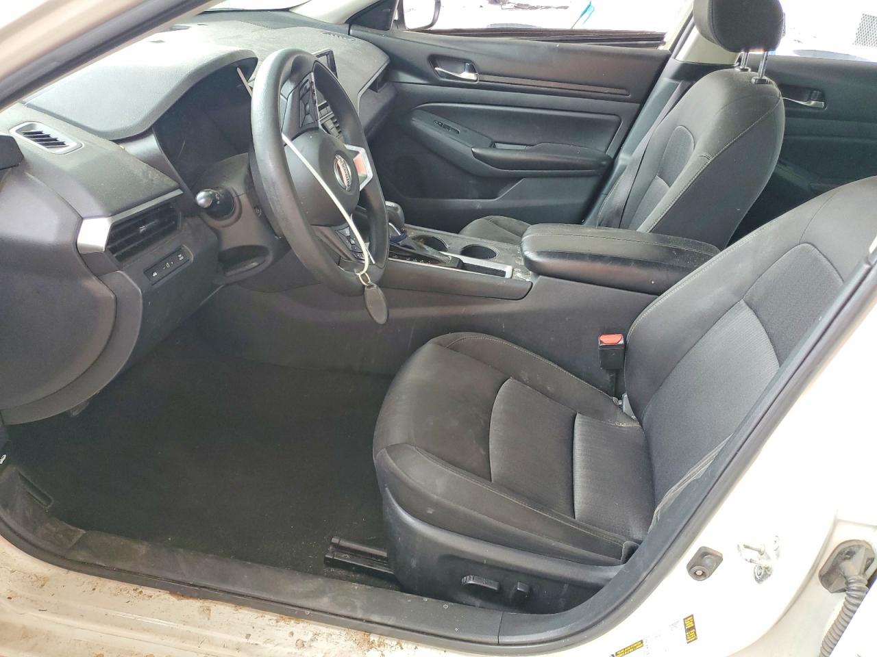 NISSAN ALTIMA 2021 — 8
