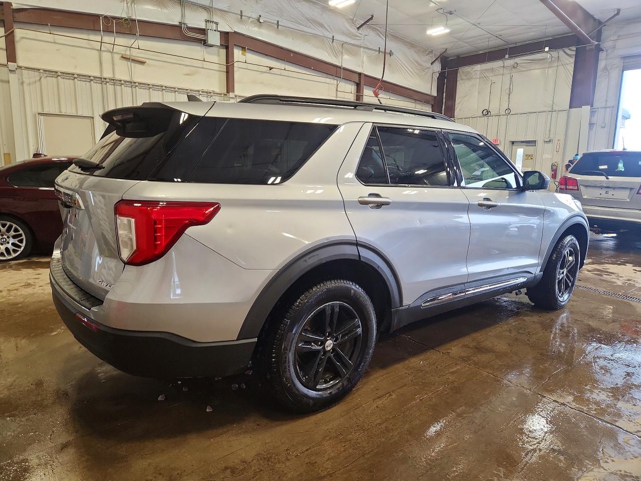 FORD EXPLORER 2021 — 4
