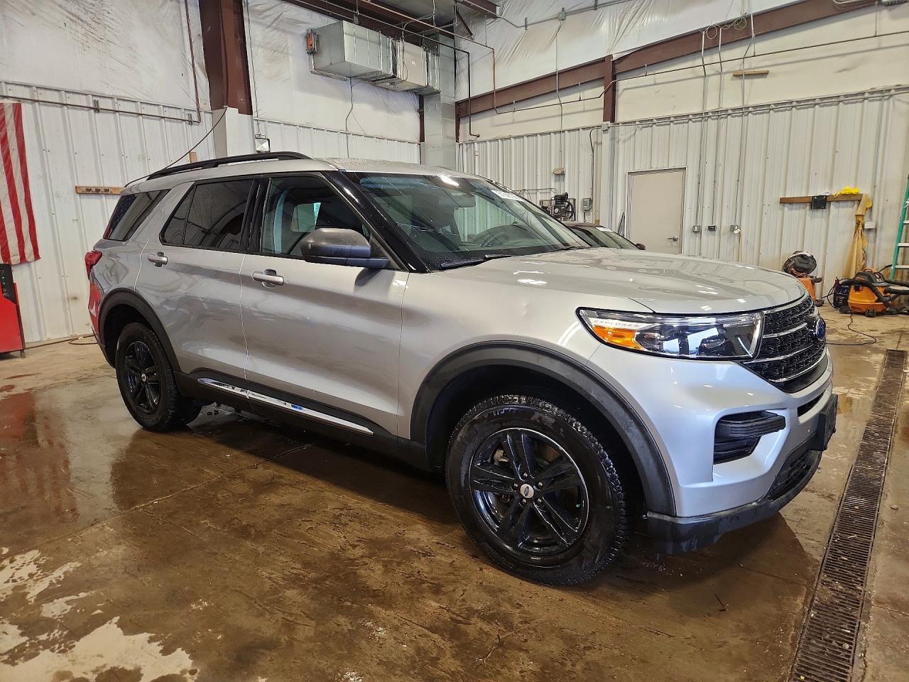 FORD EXPLORER 2021 — 5