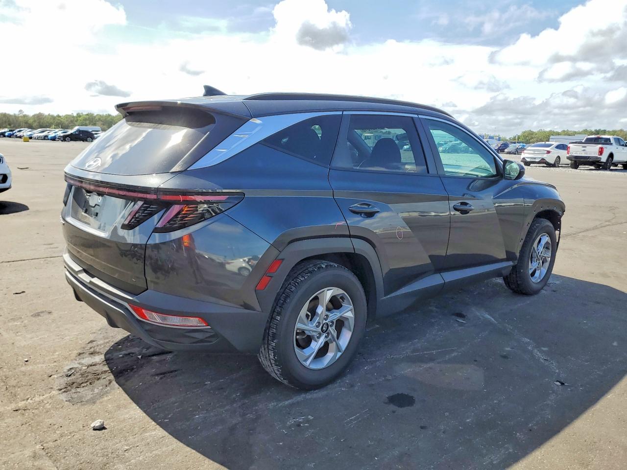 HYUNDAI TUCSON 2023 — 4