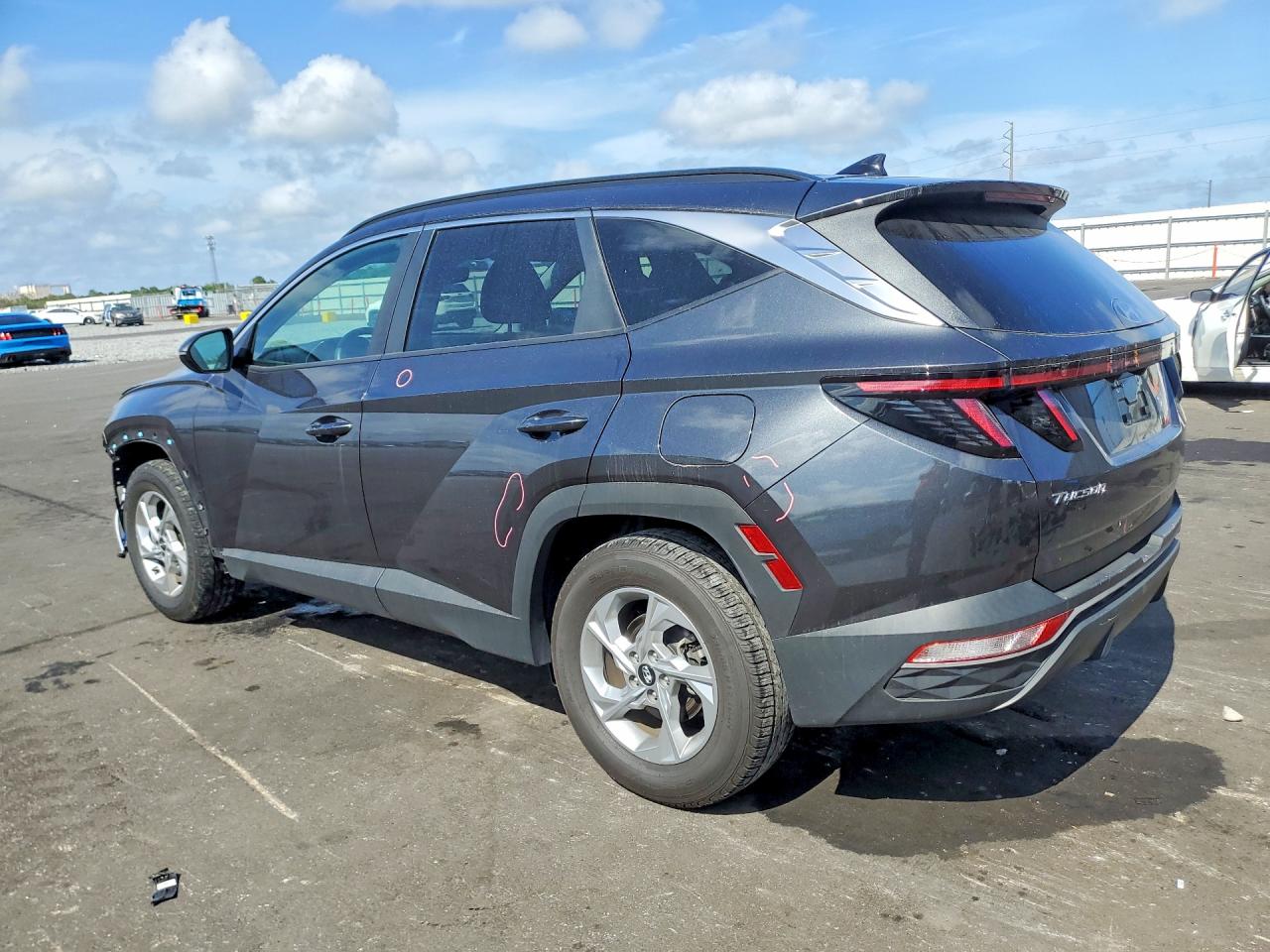 HYUNDAI TUCSON 2023 — 3