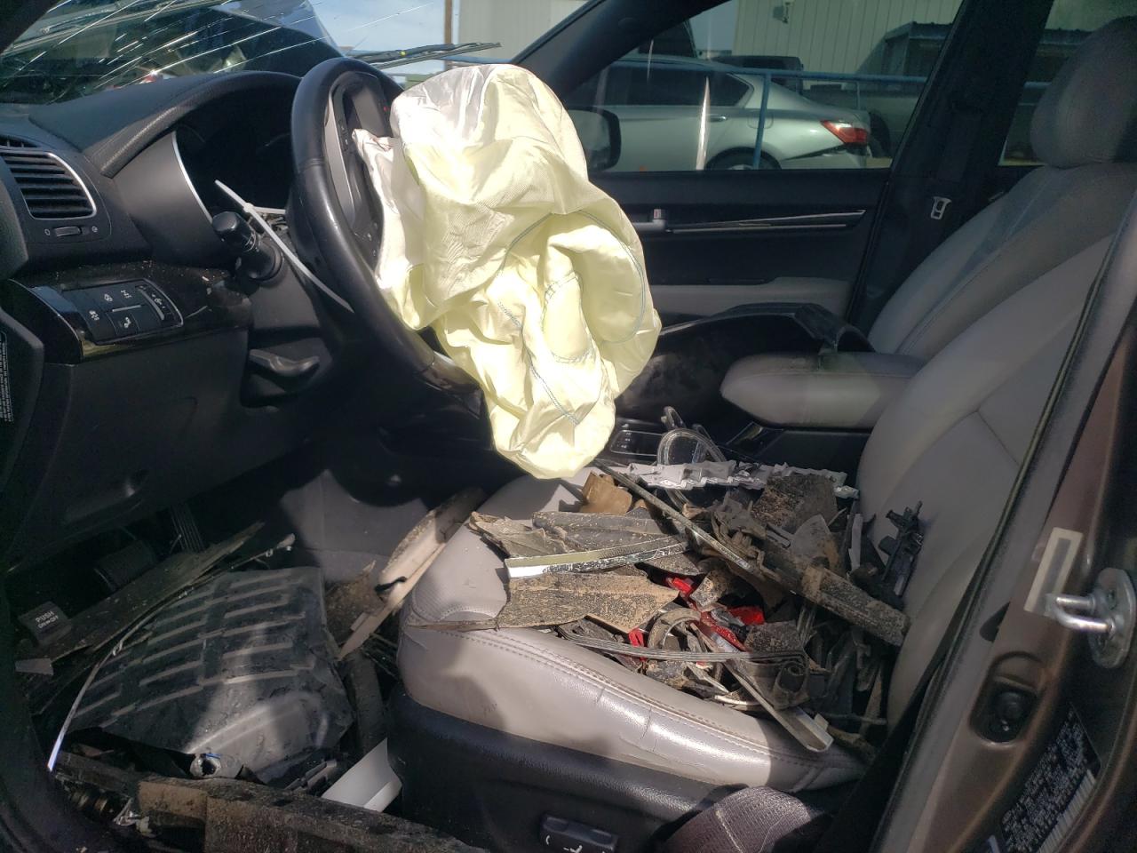 KIA SORENTO 2015 — 8