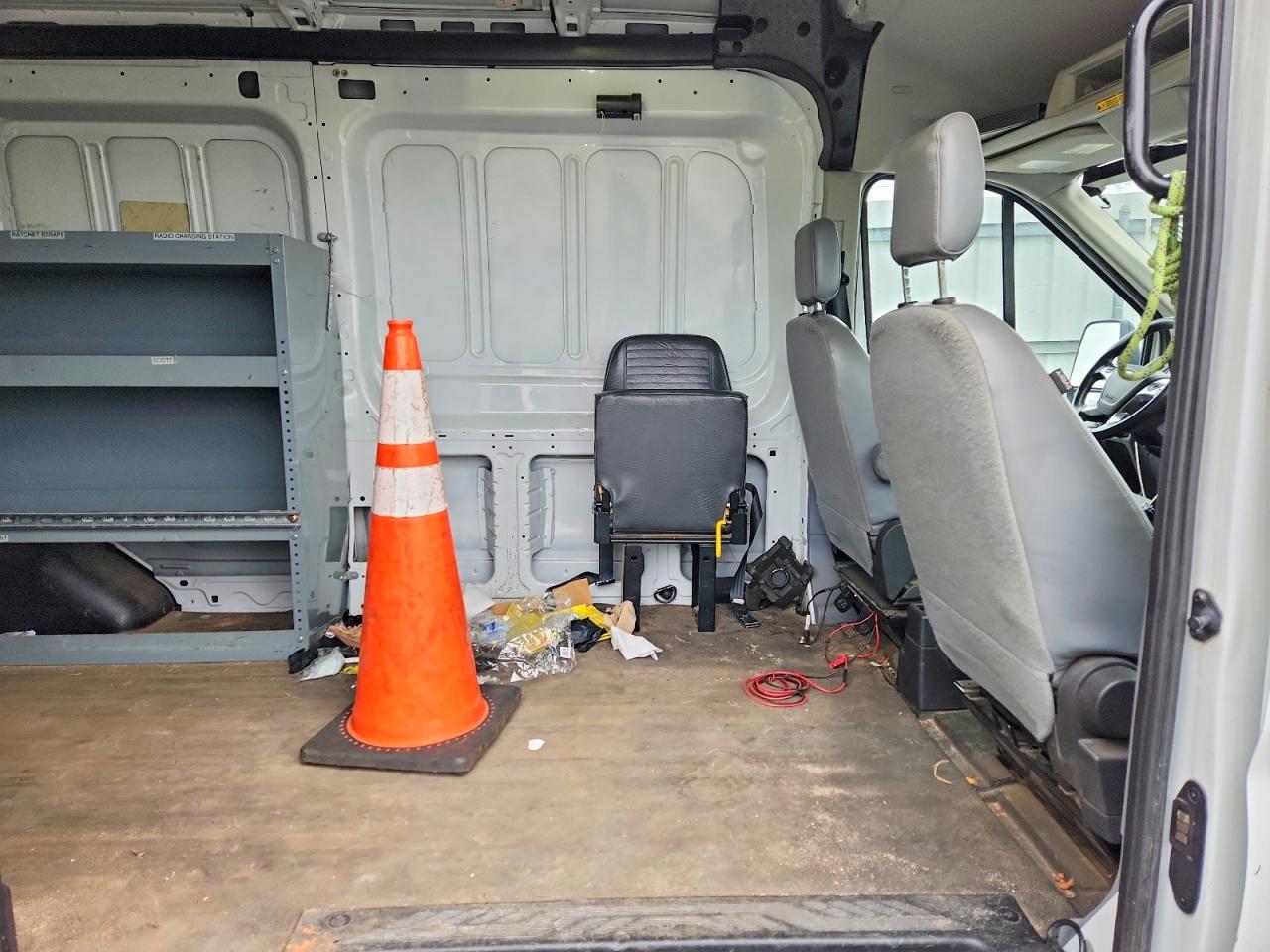 FORD TRANSIT 2017 — 12