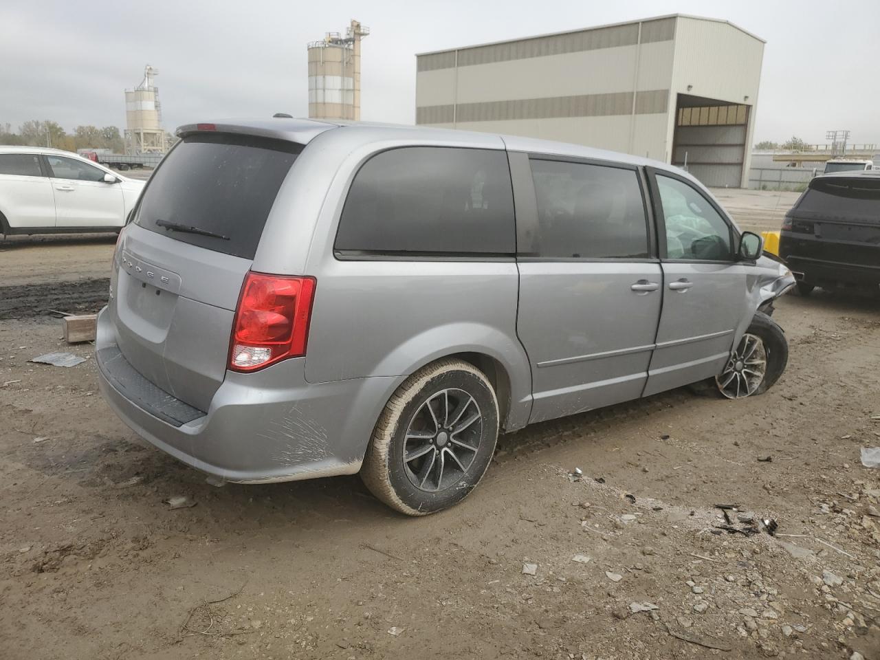 DODGE GRAND CARAVAN 2017 — 4