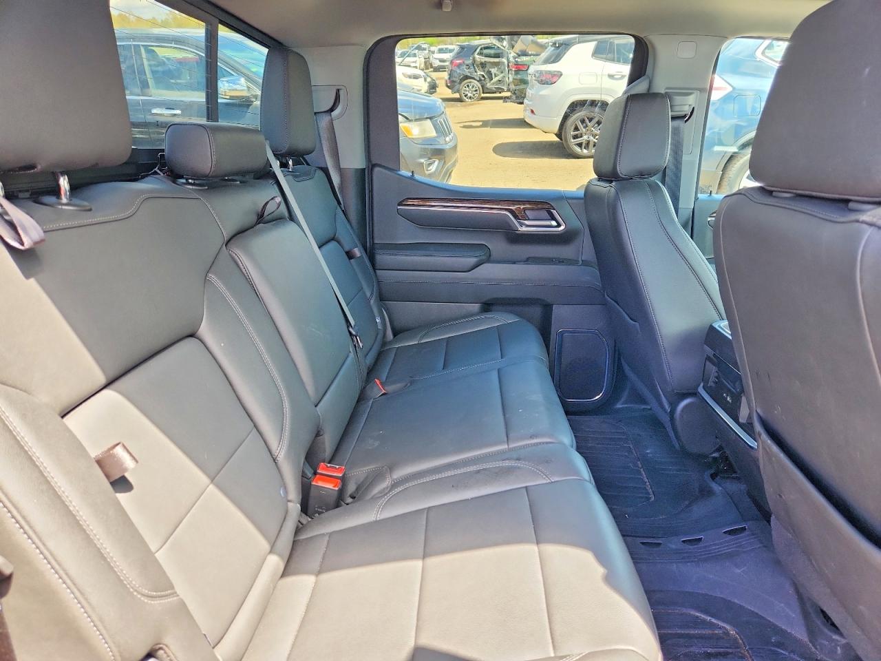 GMC SIERRA 2025 — 11