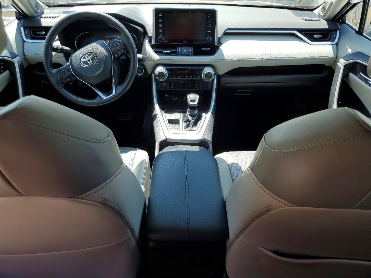 TOYOTA RAV4 2021 — 9