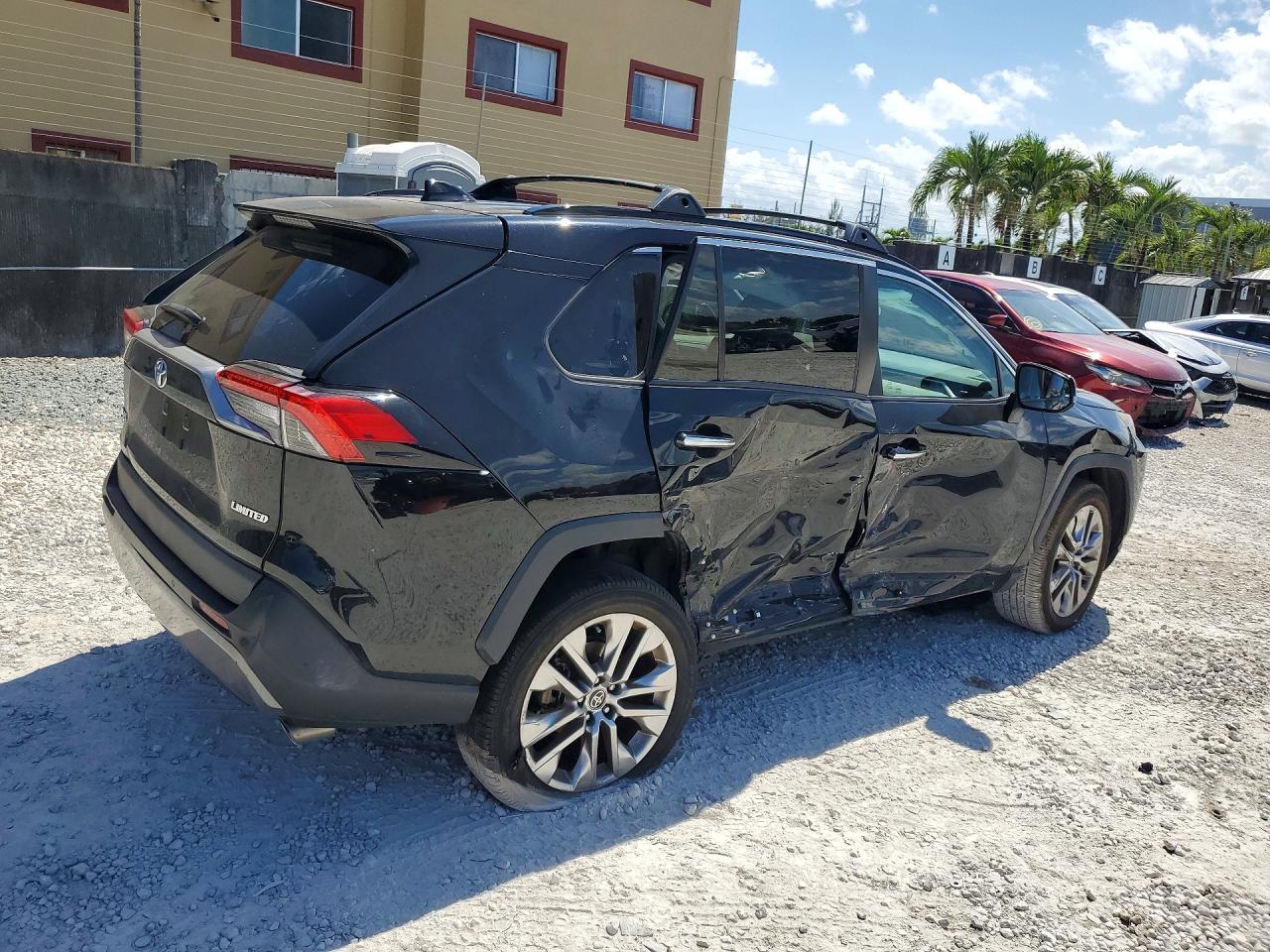 TOYOTA RAV4 2021 — 4
