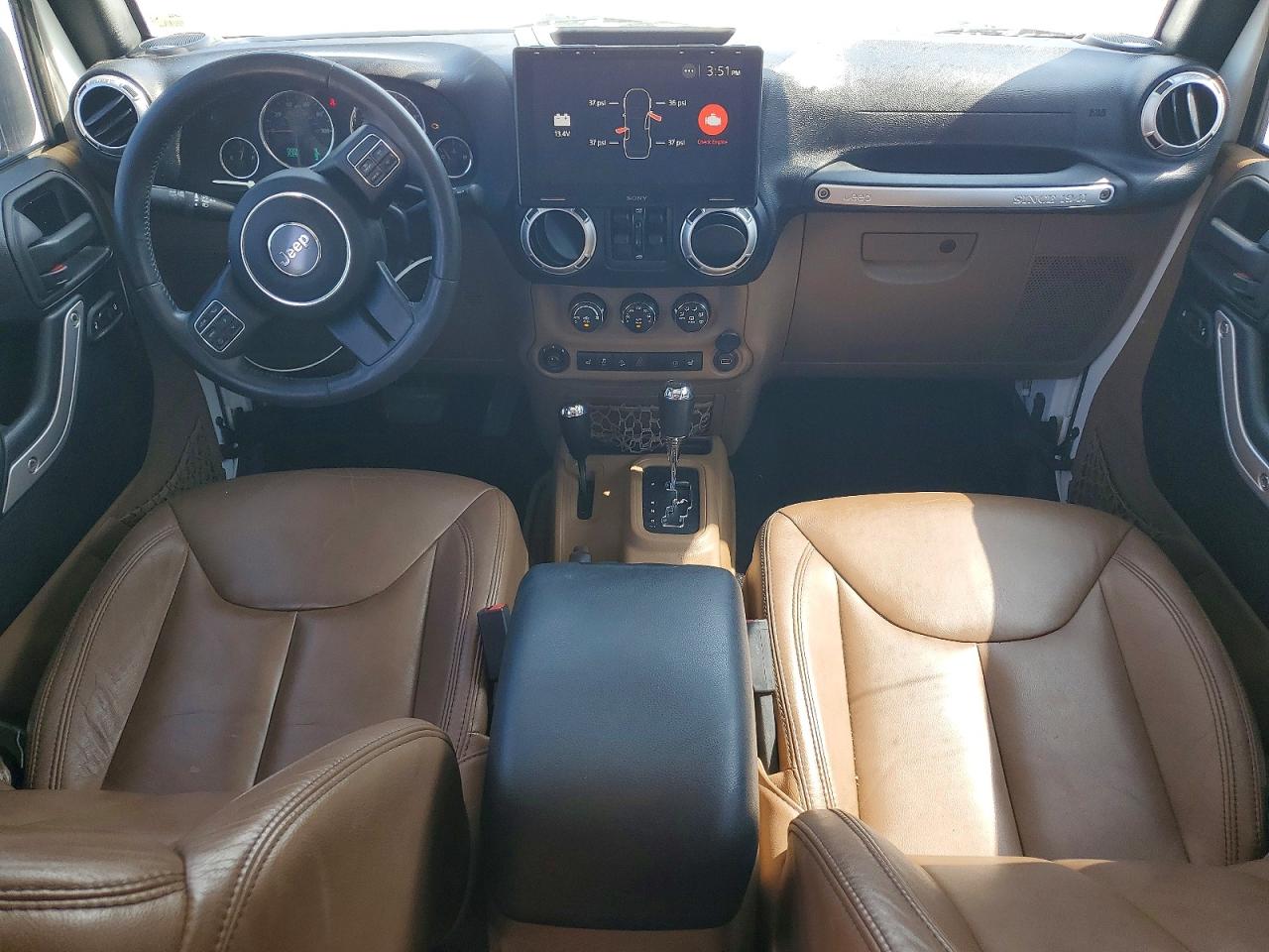 JEEP WRANGLER UNLIMITED 2015 — 9