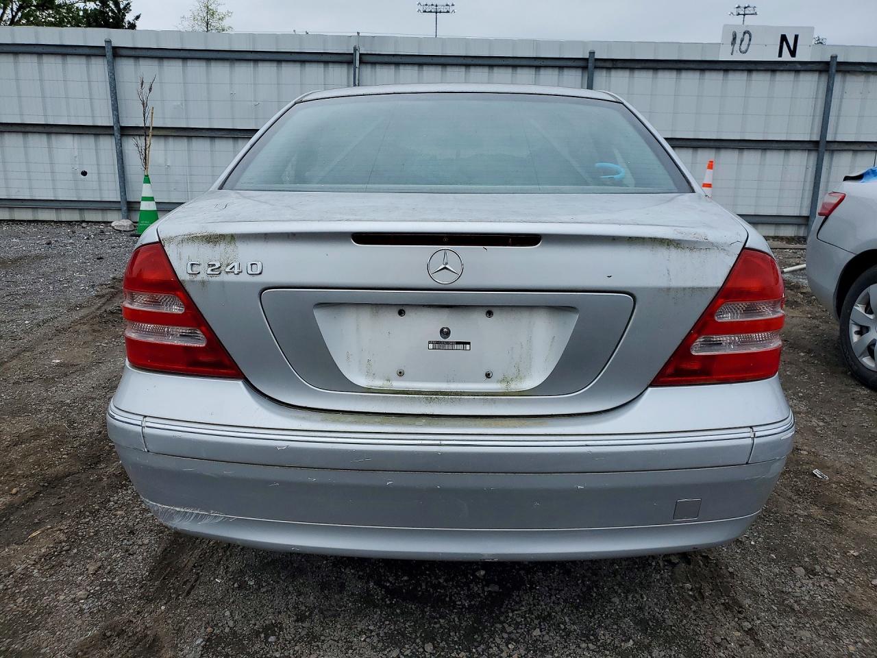 MERCEDES BENZ C 2004 — 7