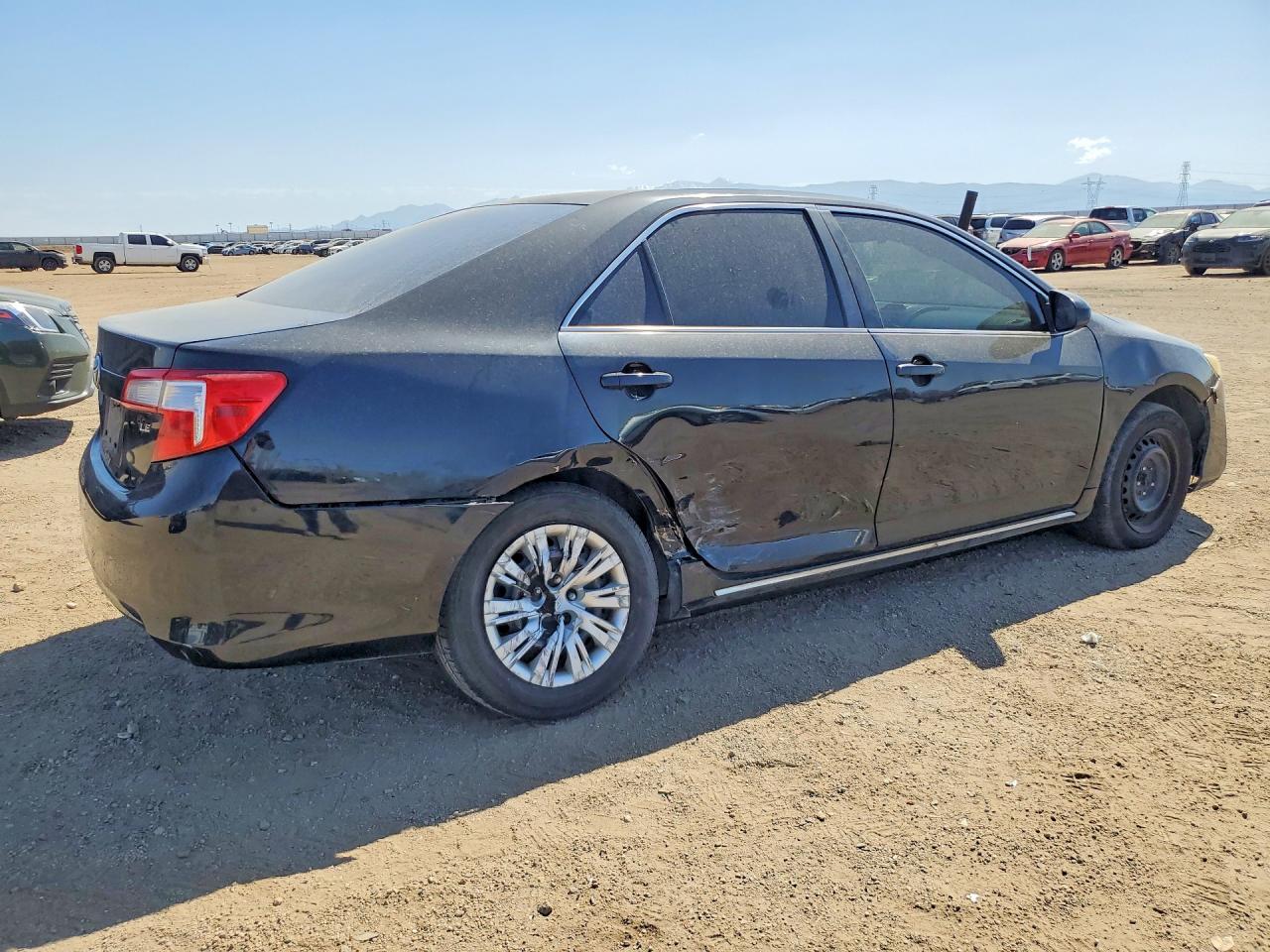 TOYOTA CAMRY 2013 — 4