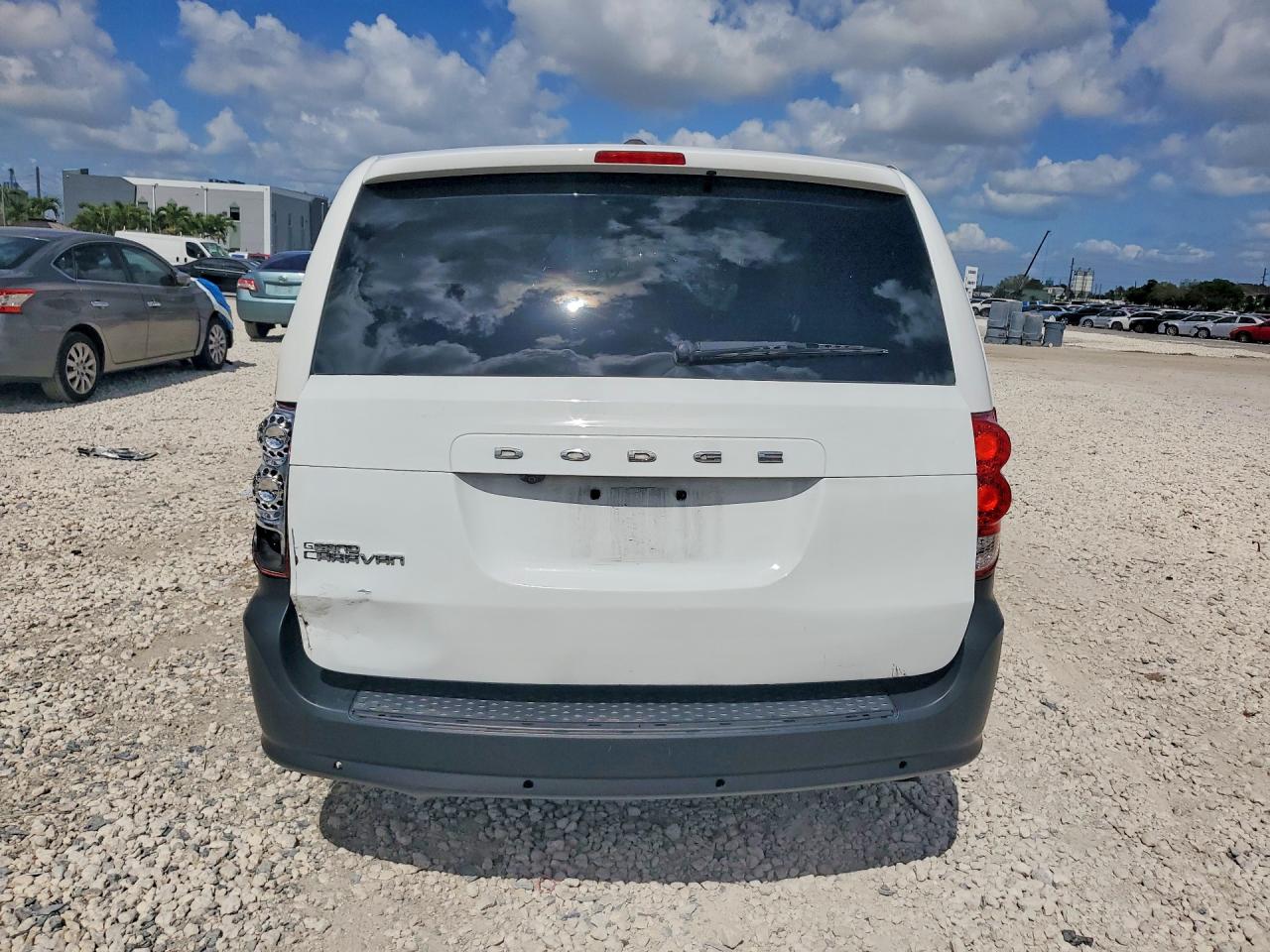 DODGE GRAND CARAVAN 2017 — 7