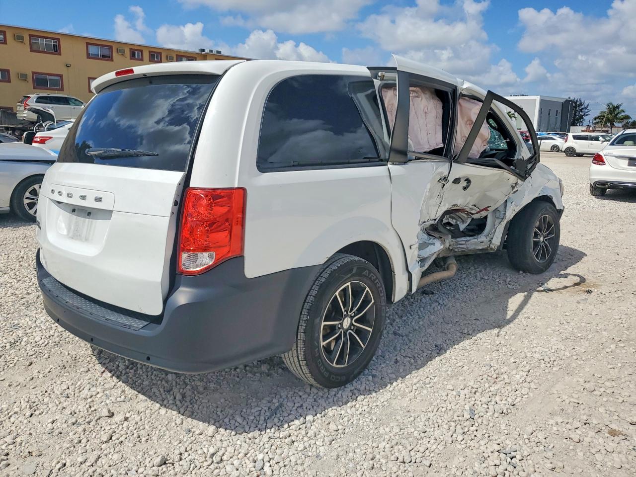 DODGE GRAND CARAVAN 2017 — 4