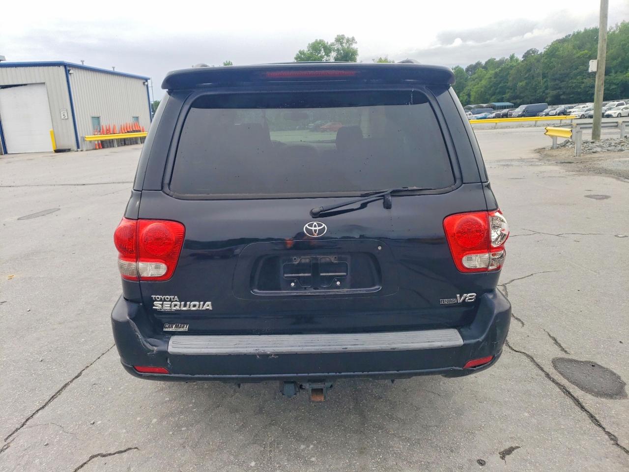 TOYOTA SEQUOIA 2006 — 7