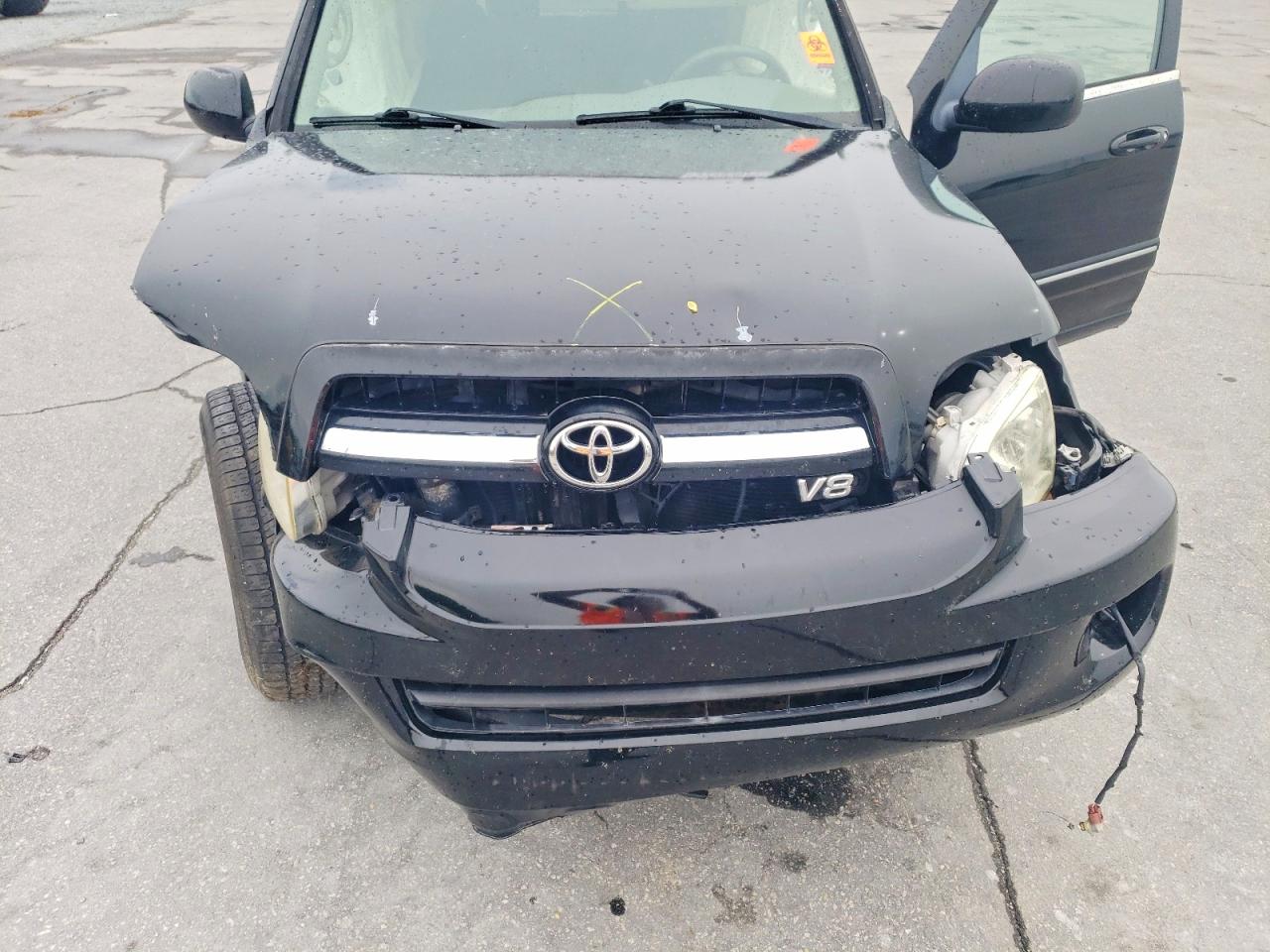 TOYOTA SEQUOIA 2006 — 13