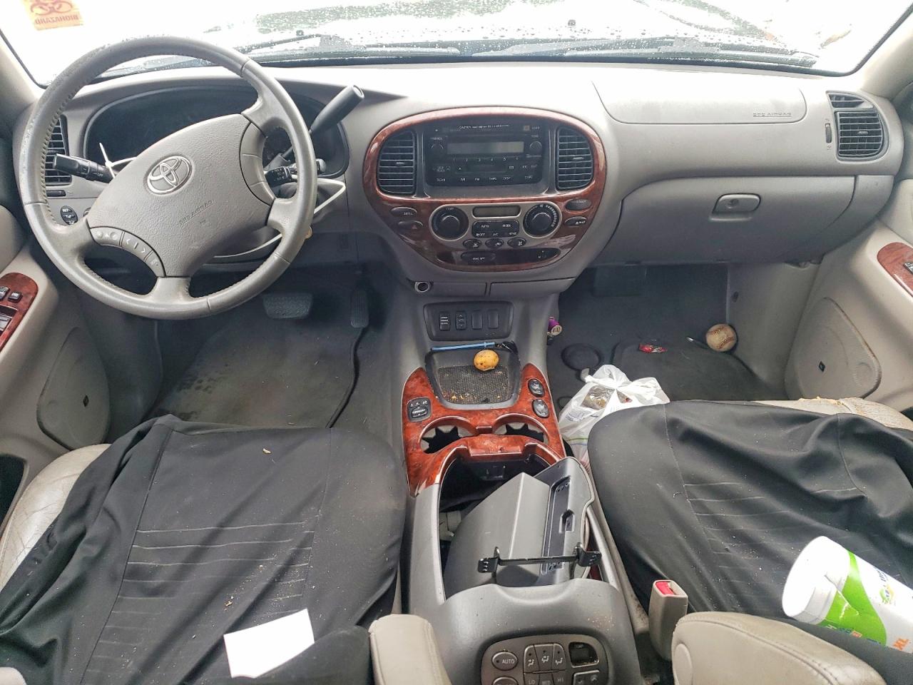 TOYOTA SEQUOIA 2006 — 9