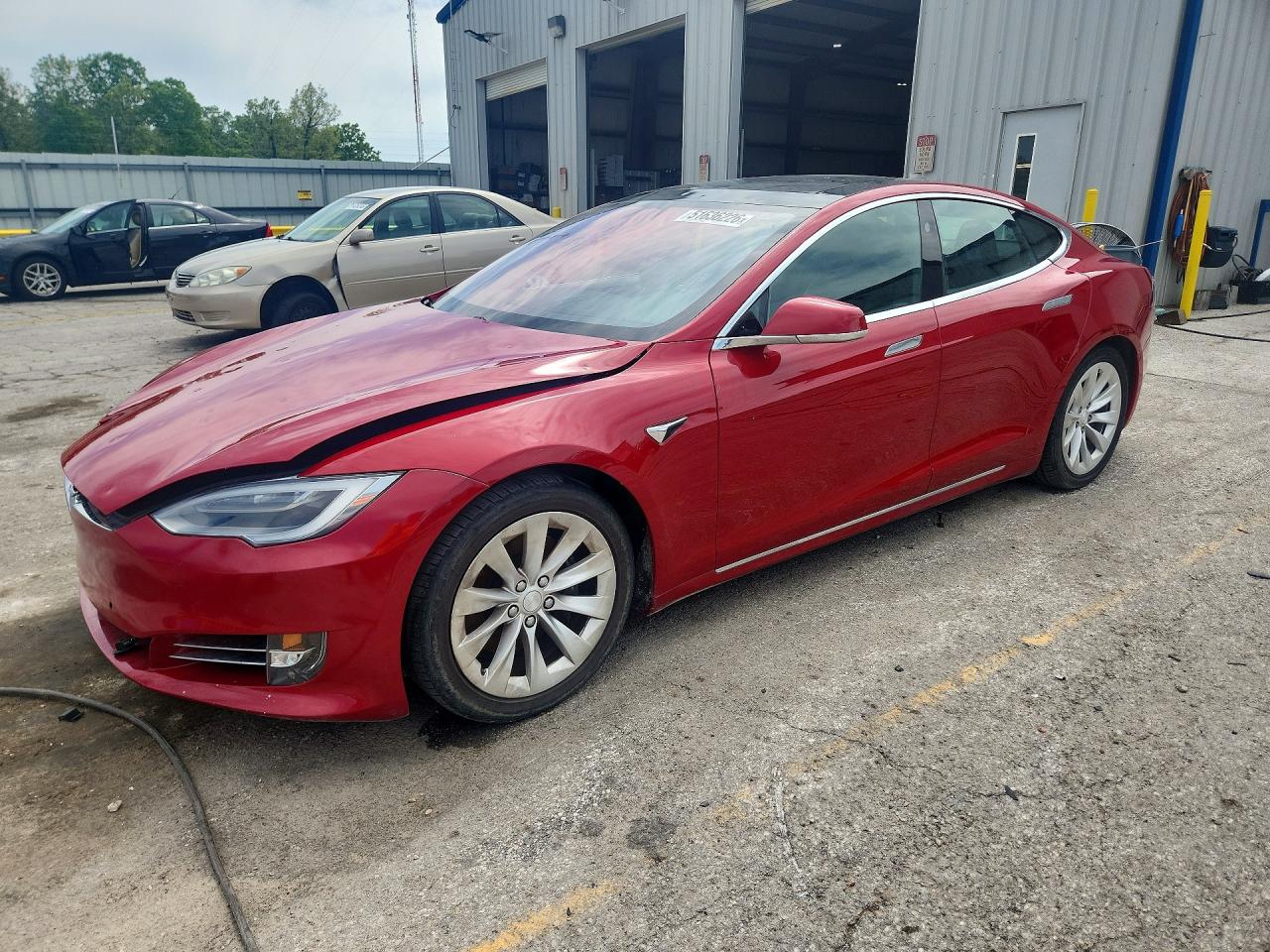 TESLA MODEL S 2017 — 2