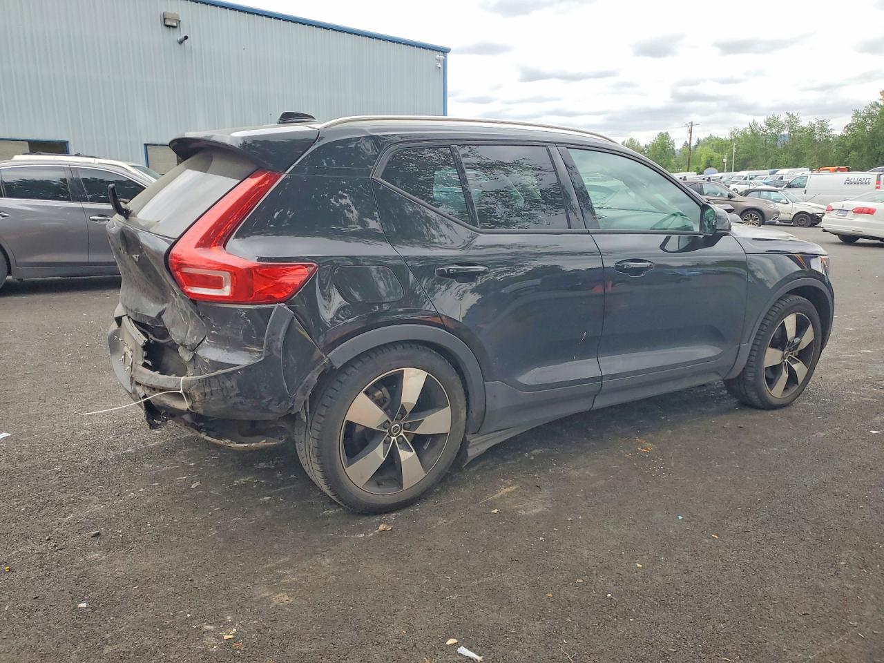 VOLVO XC40 2020 — 4