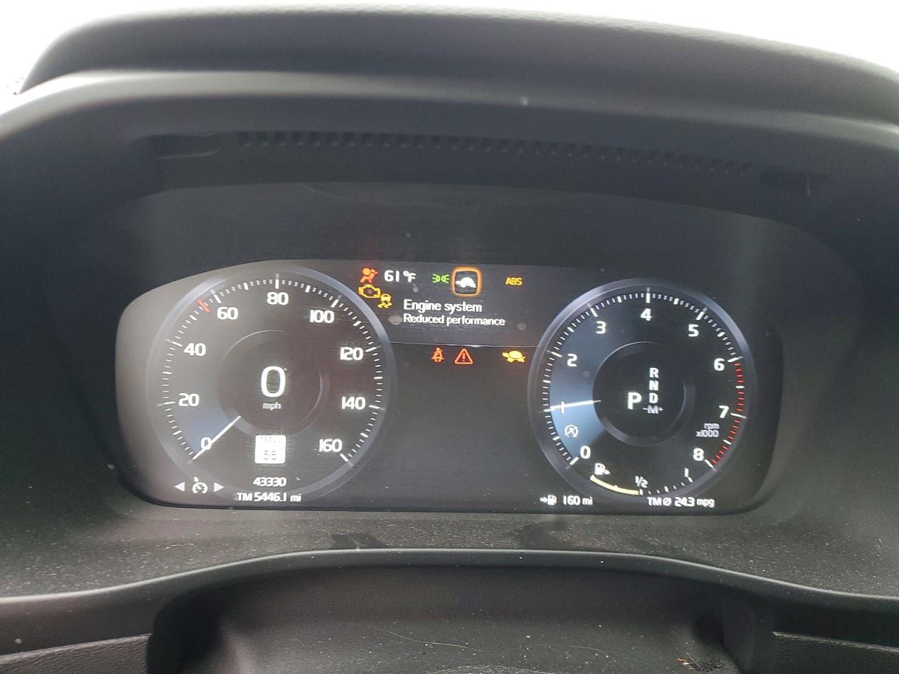 VOLVO XC40 2020 — 10