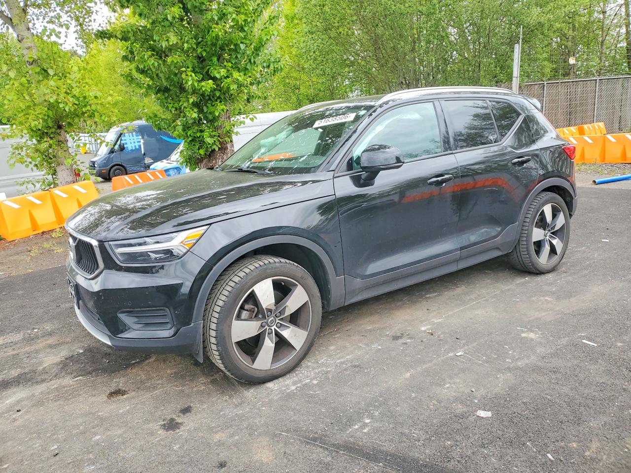 VOLVO XC40 2020 — 2