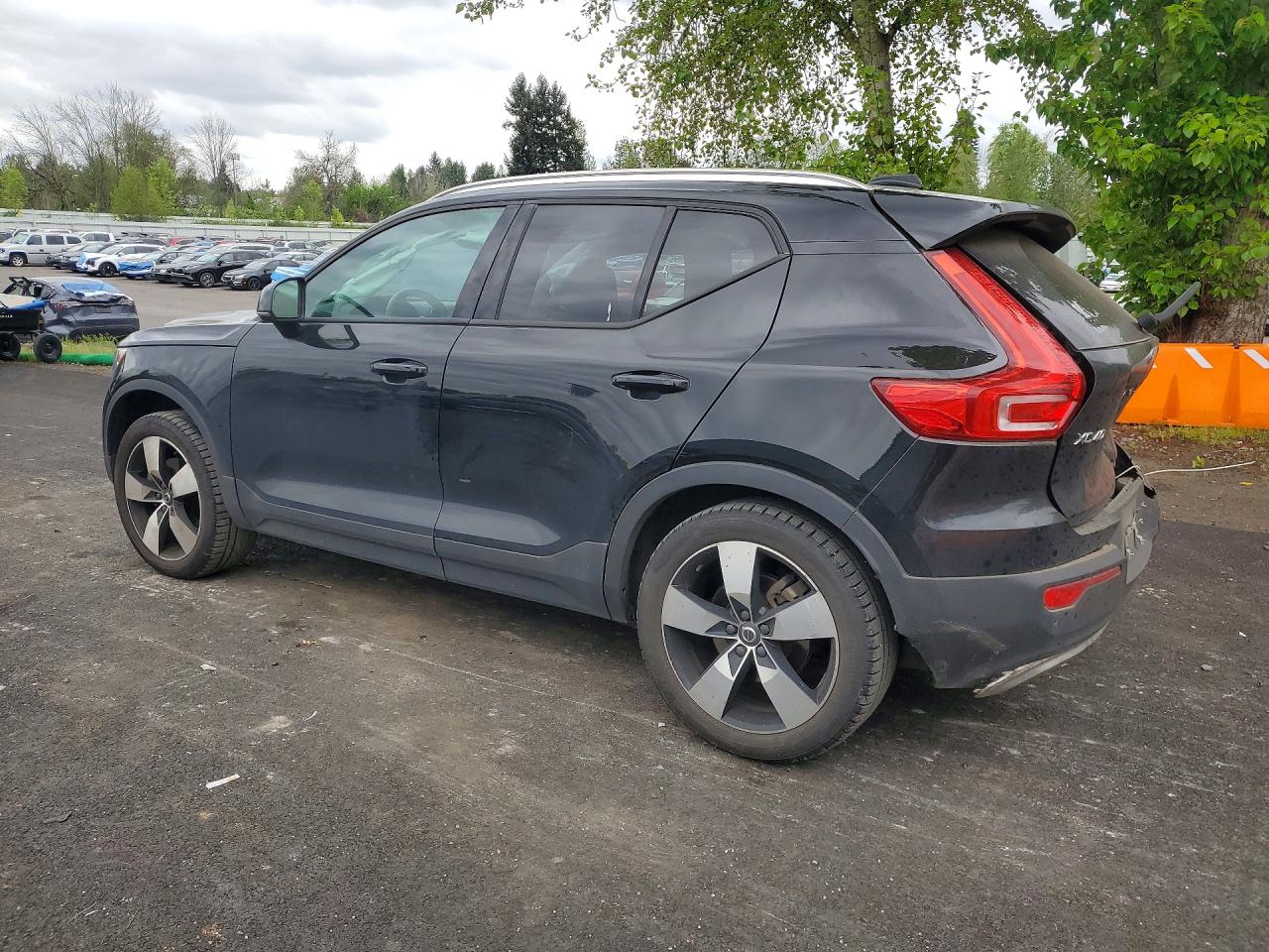 VOLVO XC40 2020 — 3