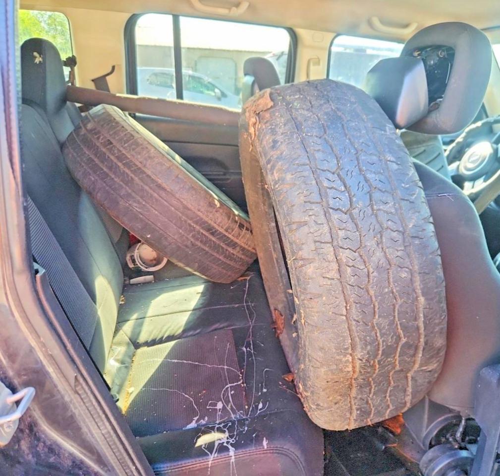 JEEP CHEROKEE 2000 — 11