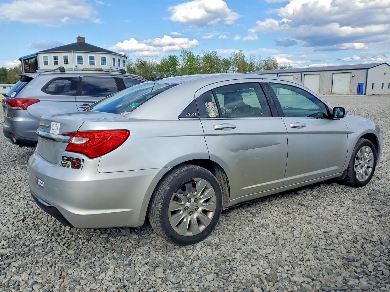CHRYSLER 200 2012 — 4