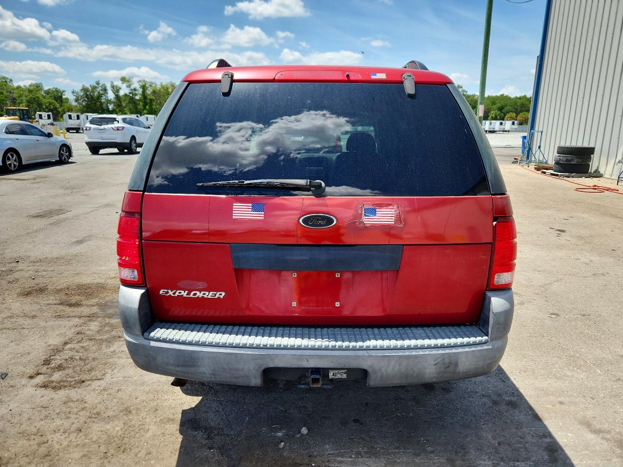 FORD EXPLORER 2004 — 7