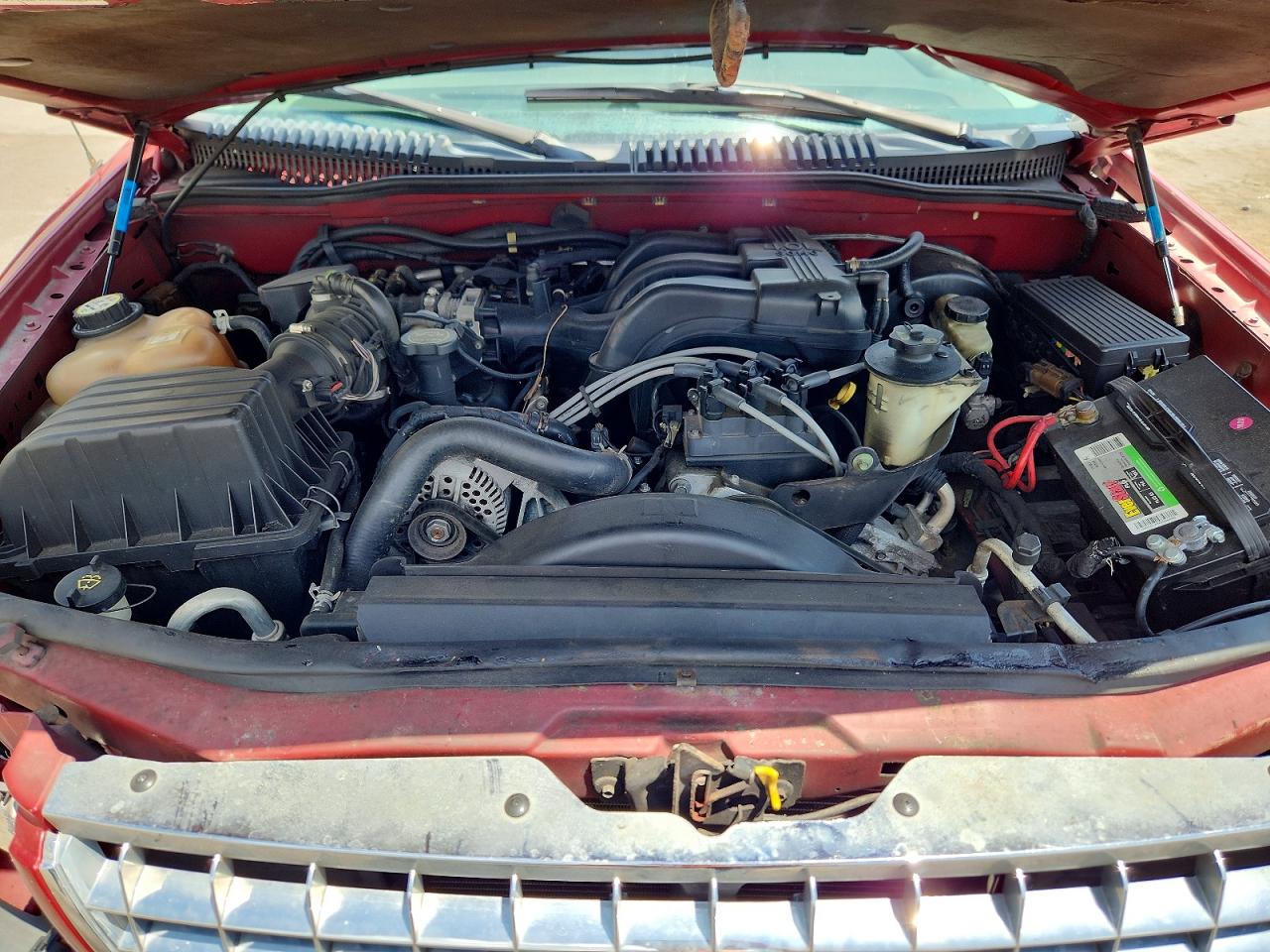 FORD EXPLORER 2004 — 13