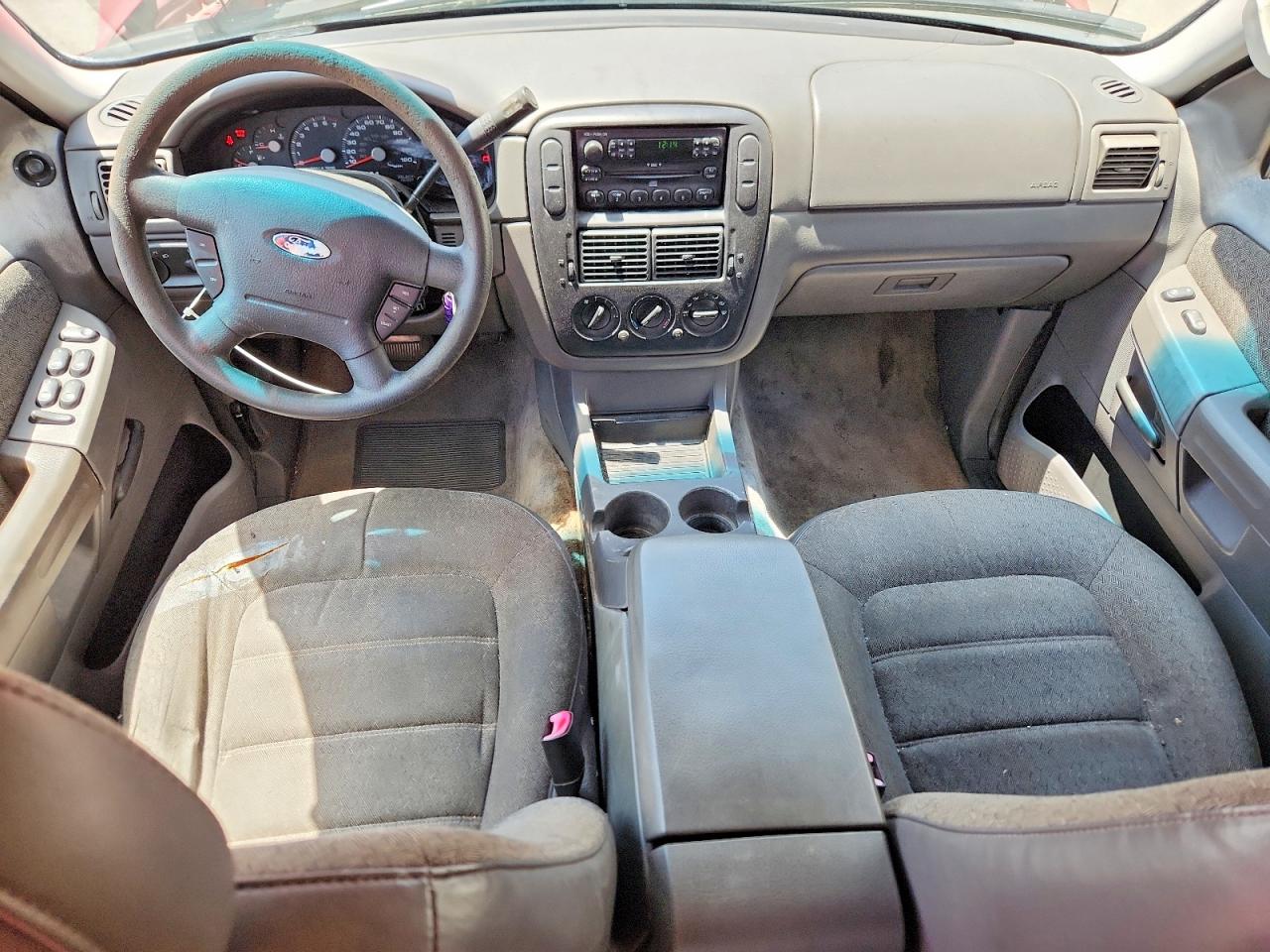 FORD EXPLORER 2004 — 9