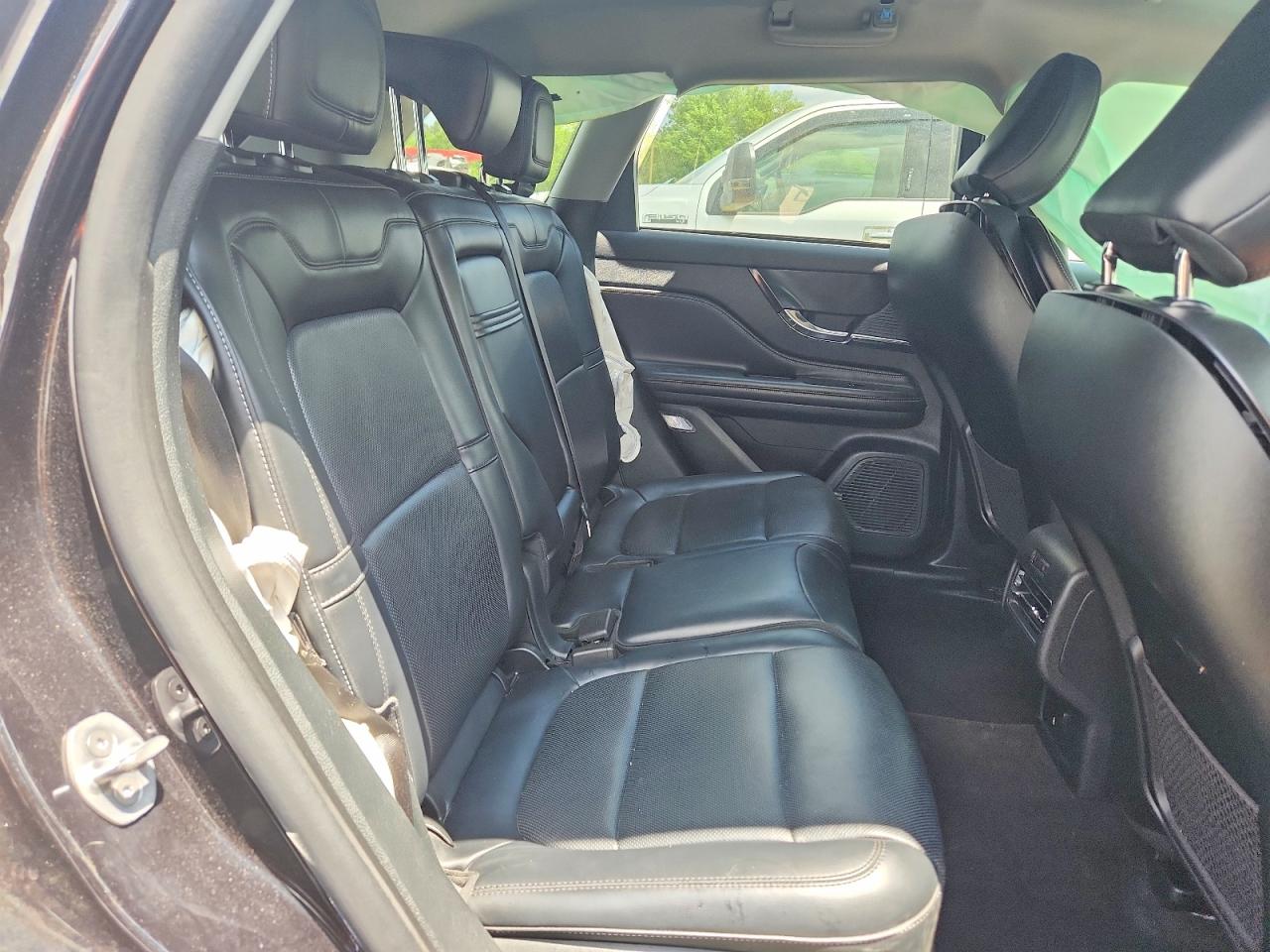 LINCOLN CORSAIR 2022 — 12