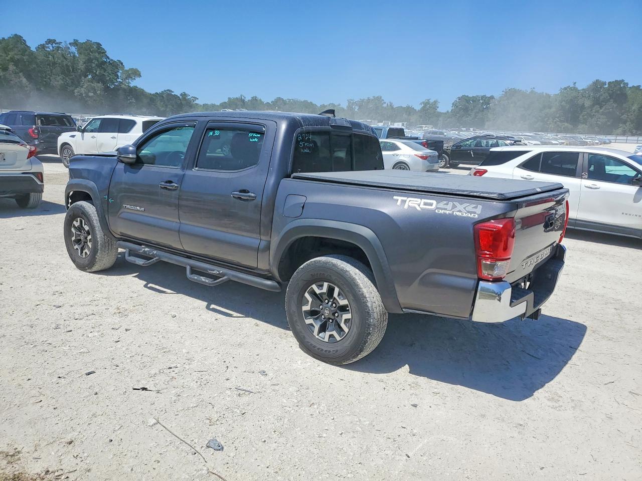 TOYOTA TACOMA 2016 — 3