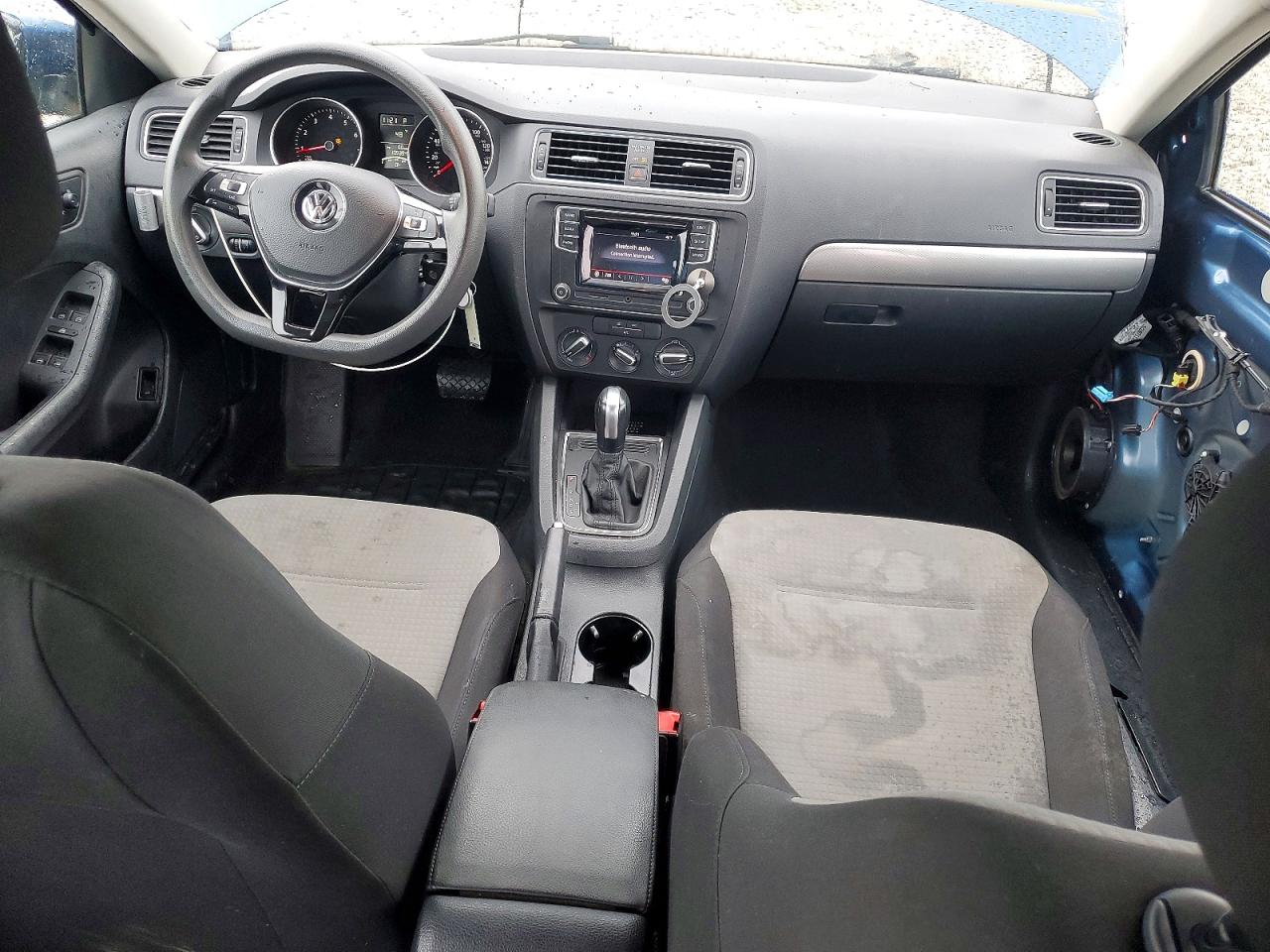 VOLKSWAGEN JETTA 2017 — 9